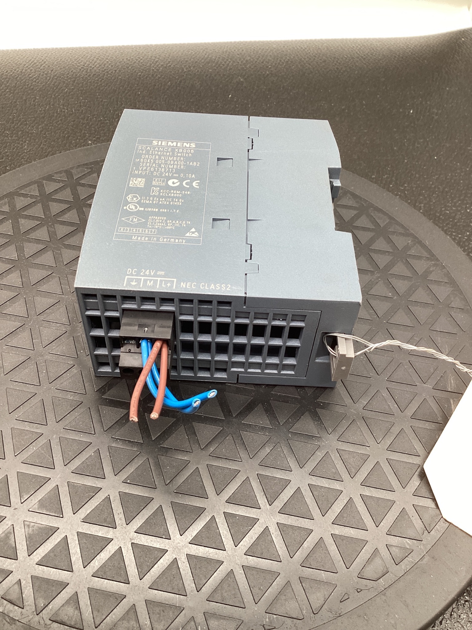 SIEMENS 6GK5 005-0BA00-1AB2 Ethernet Switch USED 4