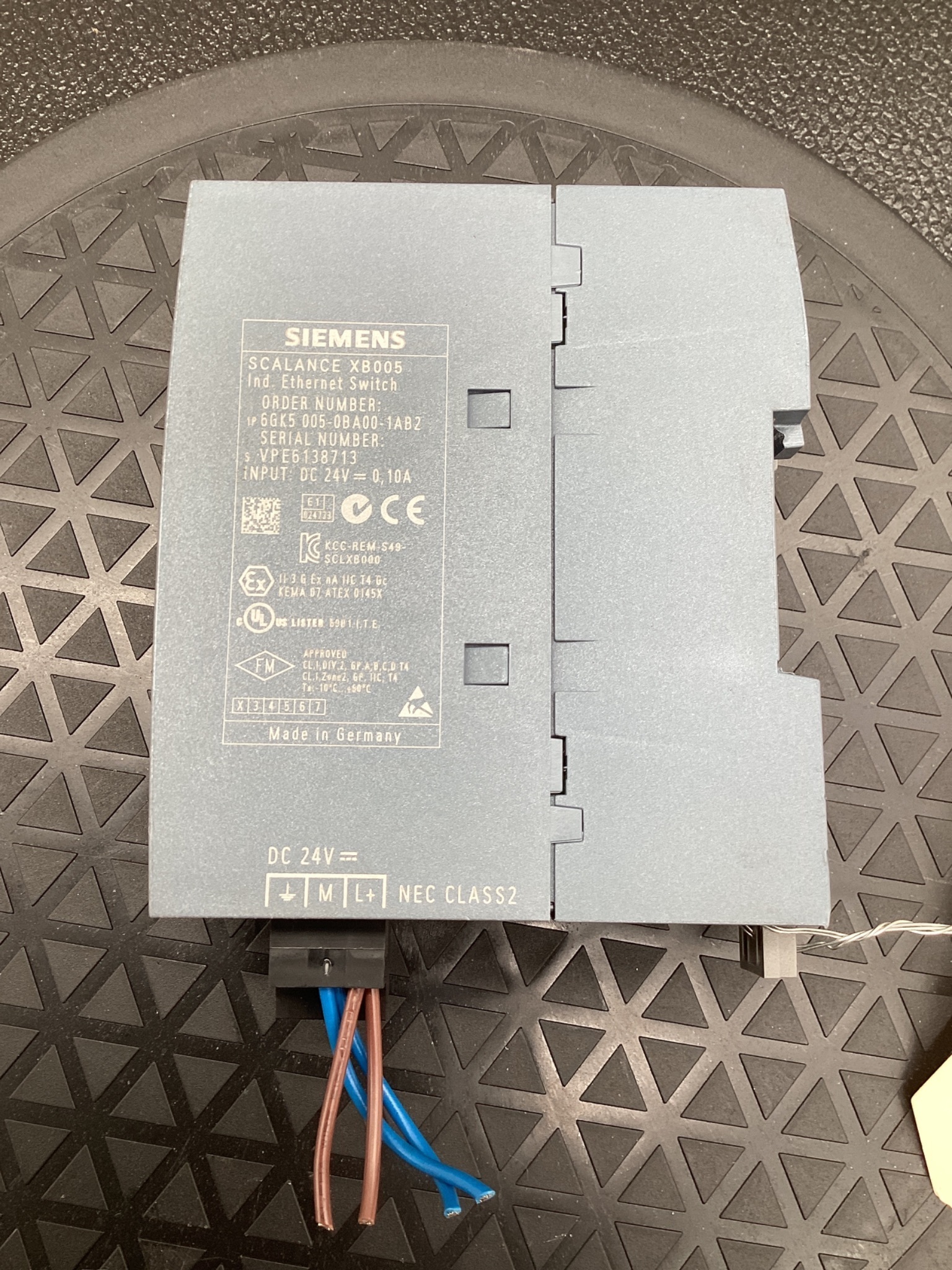 SIEMENS 6GK5 005-0BA00-1AB2 Ethernet Switch USED 5
