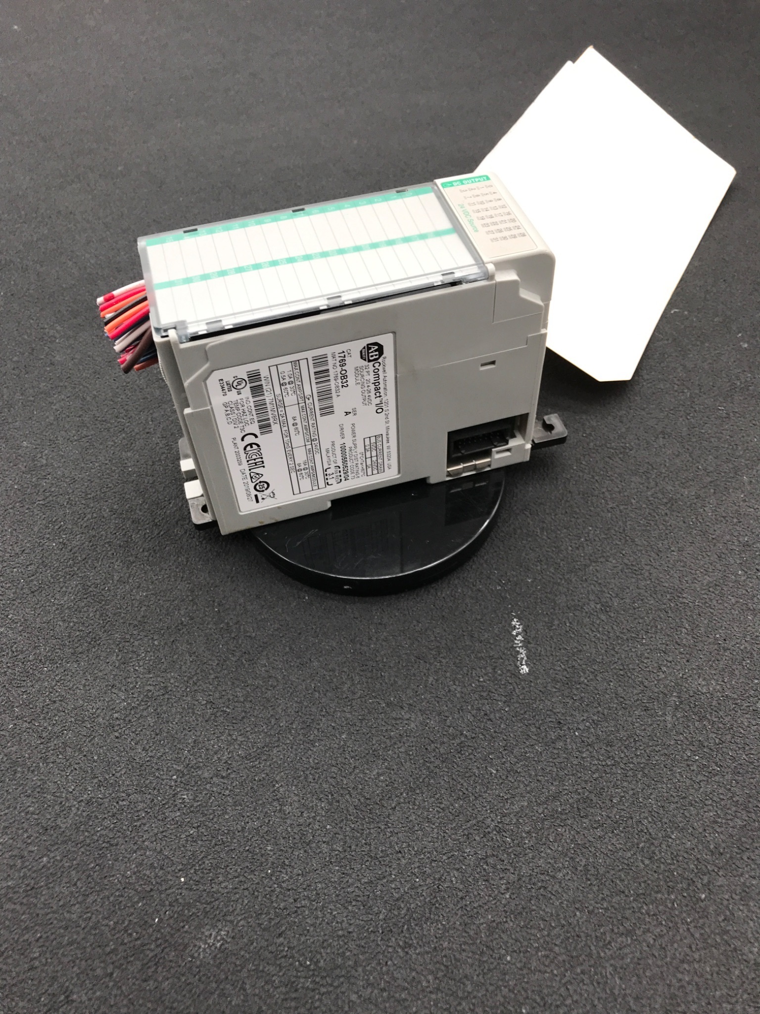 ALLEN-BRADLEY 1769-OB32 /A Compact I/O Output Module USED 3