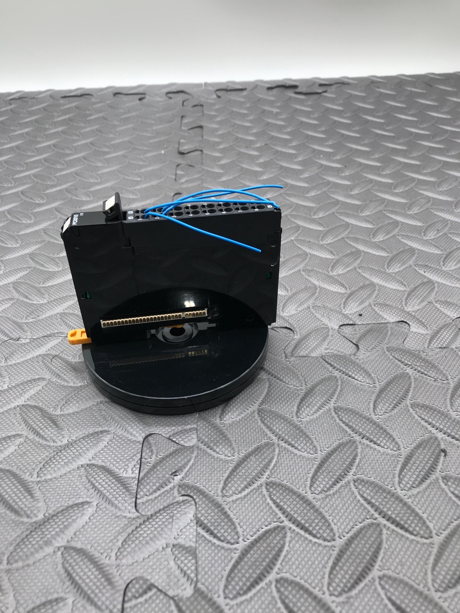 OMRON NX-PC0010 Power Connection Module 2A 24VDC USED 0