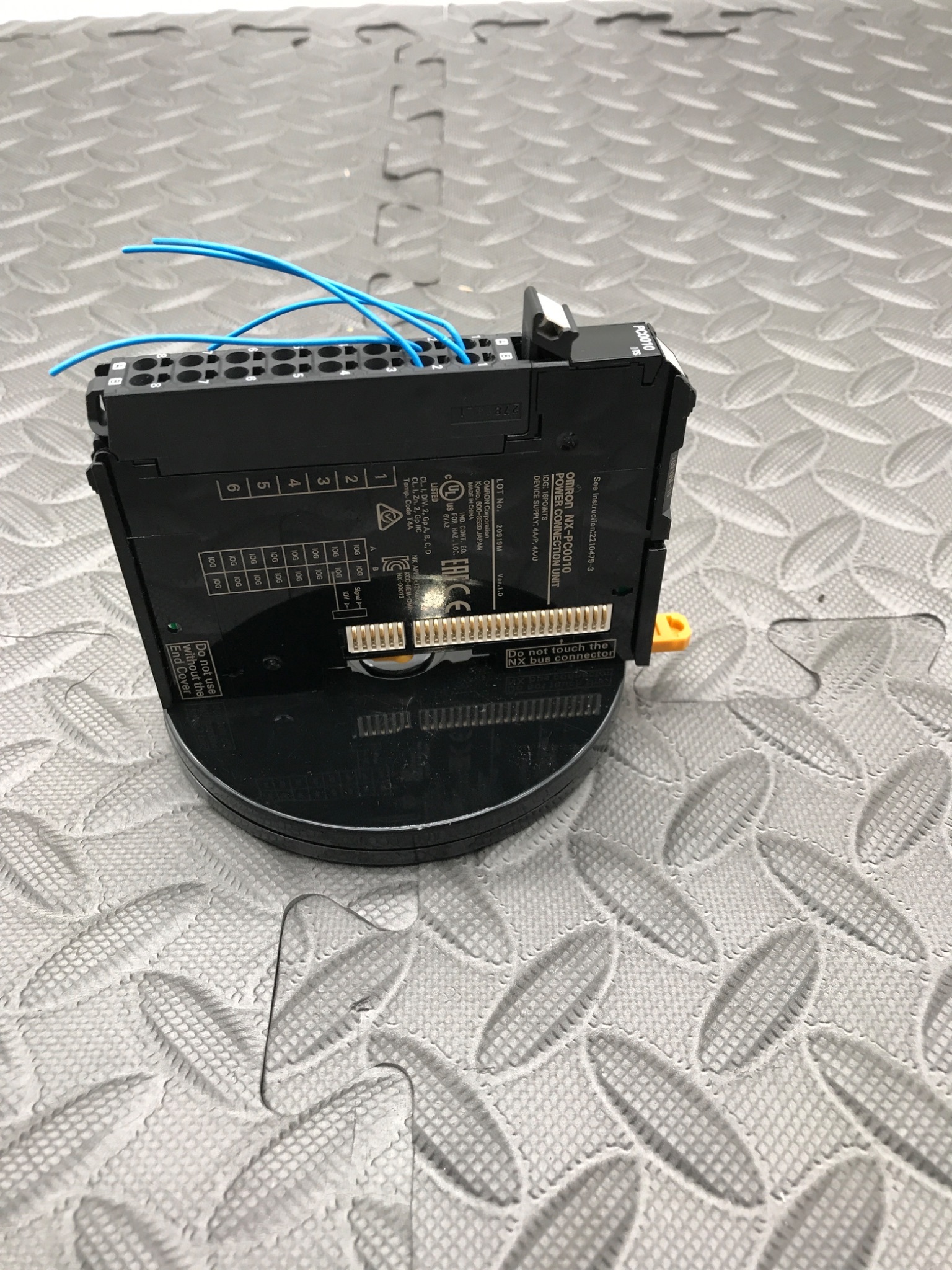 OMRON NX-PC0010 Power Connection Module 2A 24VDC USED 3