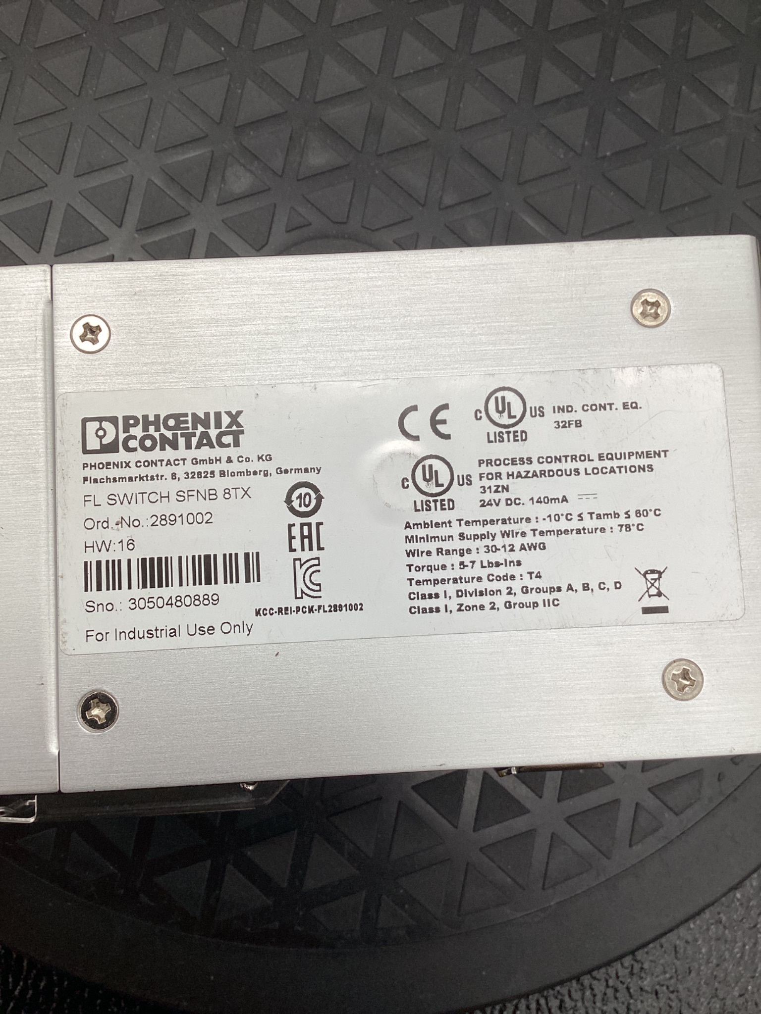 PHOENIX CONTACT FL SWITCH SFNB 8TX ETHERNET SWITCH 2891002 USED 4