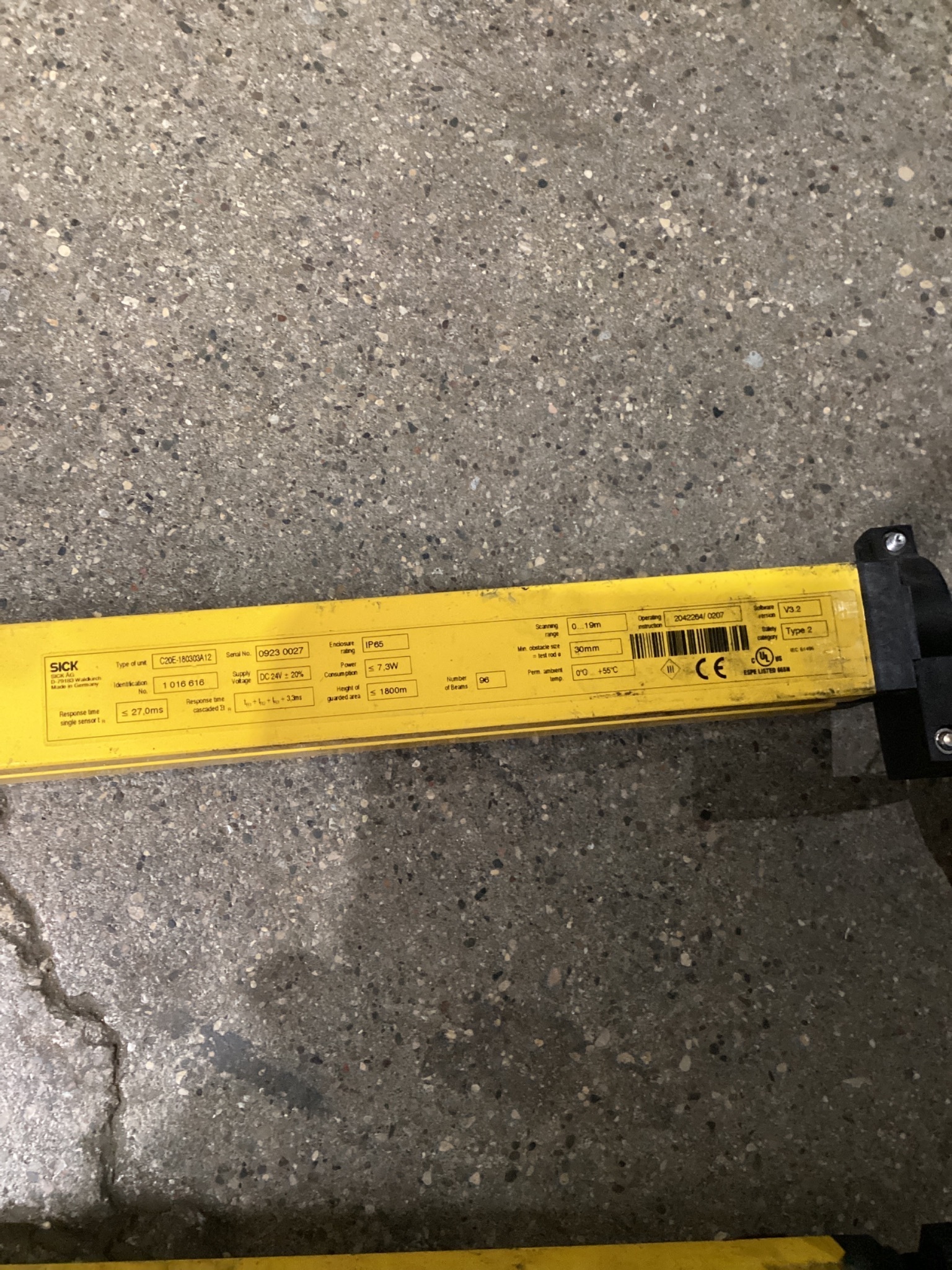 SICK C20E‑180303A12 Safety Light Curtain Receiver USED 3