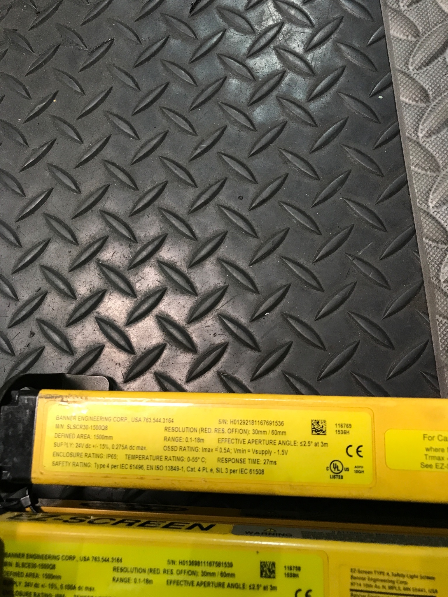 BANNER SLSCR30‑1500Q8 + SLSCE30‑1500Q8 Safety Light Curtain USED 3