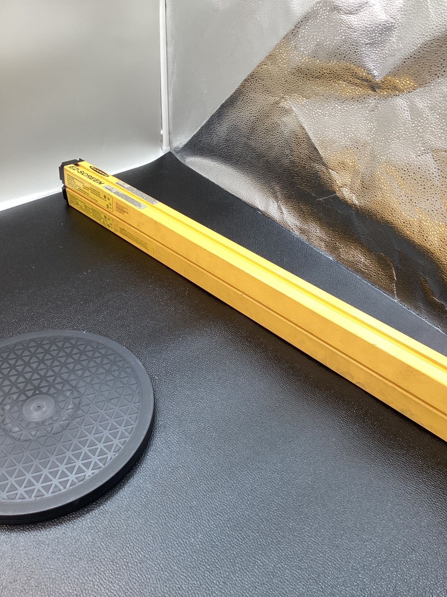 BANNER SLSCR30‑1500Q8 + SLSCE30‑1500Q8 Safety Light Curtain USED 2