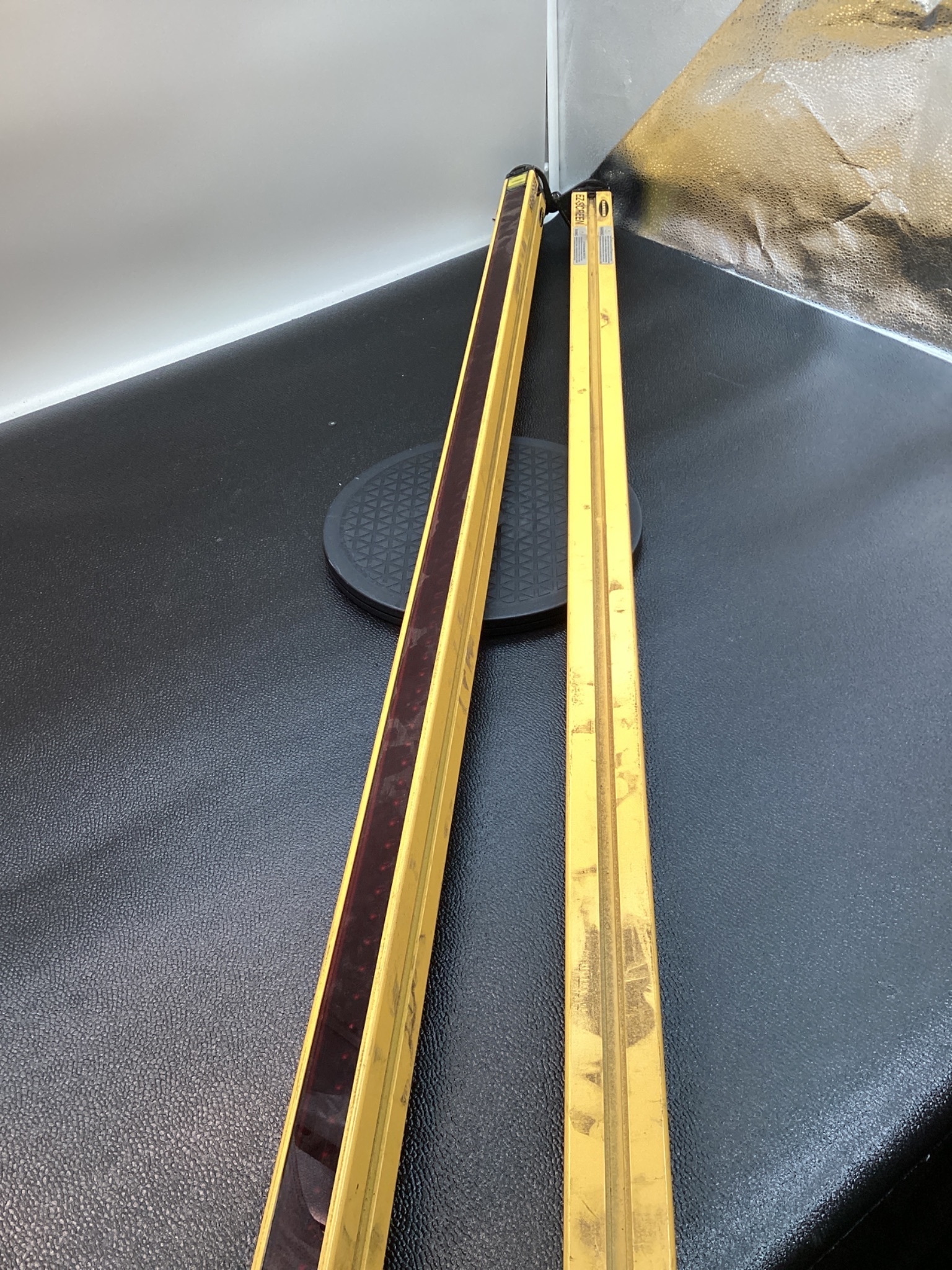 BANNER SLSCE30-1200Q8 + SLSCR30-1200Q8 SAFETY LIGHT CURTAIN USED 0