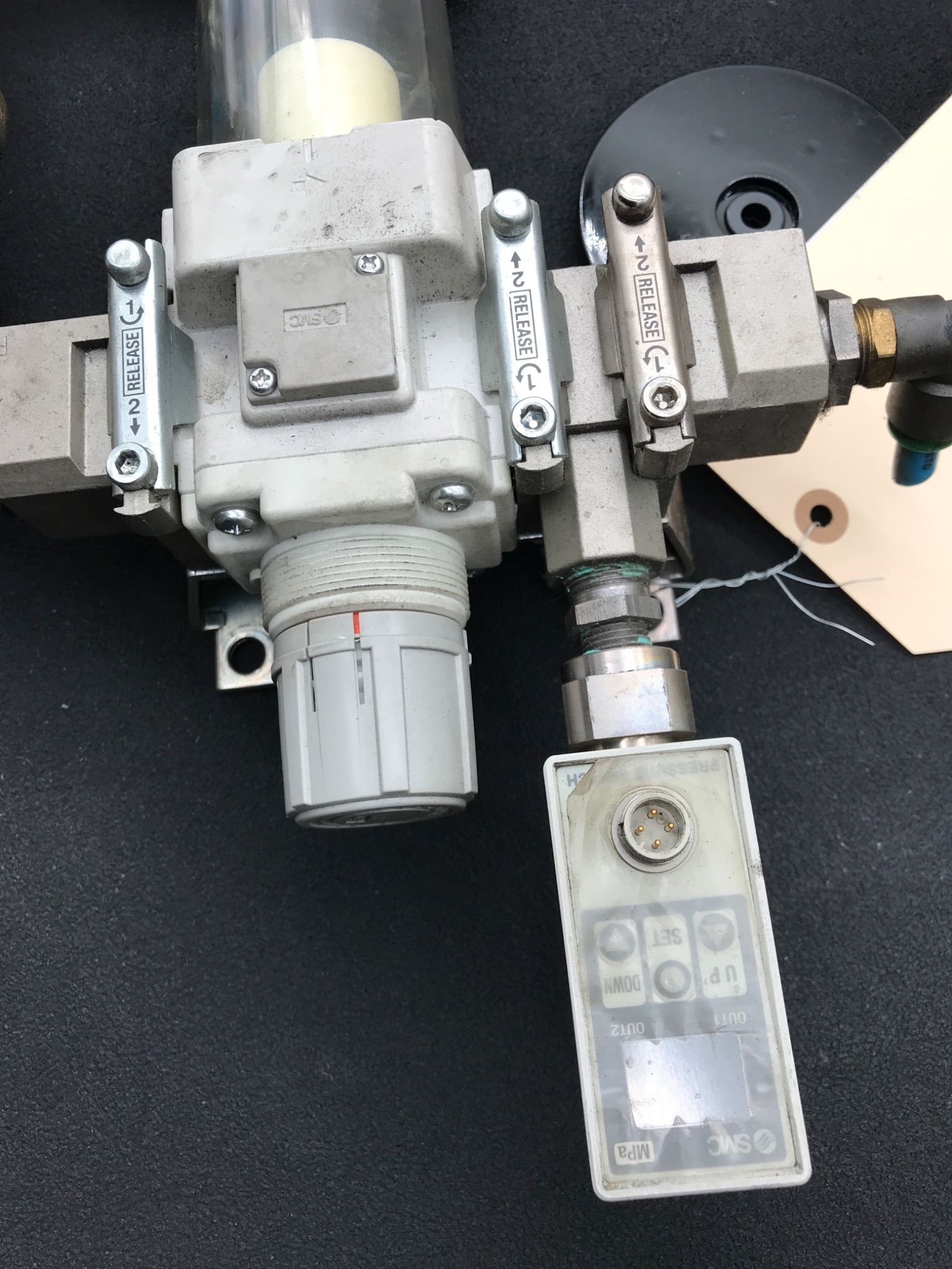 SMC AW40-F04E-B Filter Regulator w/ Assembly USED 4