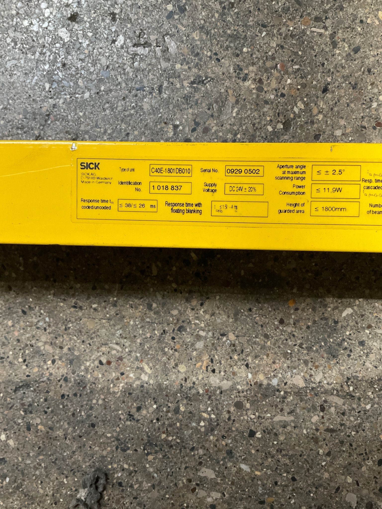 SICK C40E-1801DB010 SAFETY LIGHT CURTAIN EMITTER USED 1