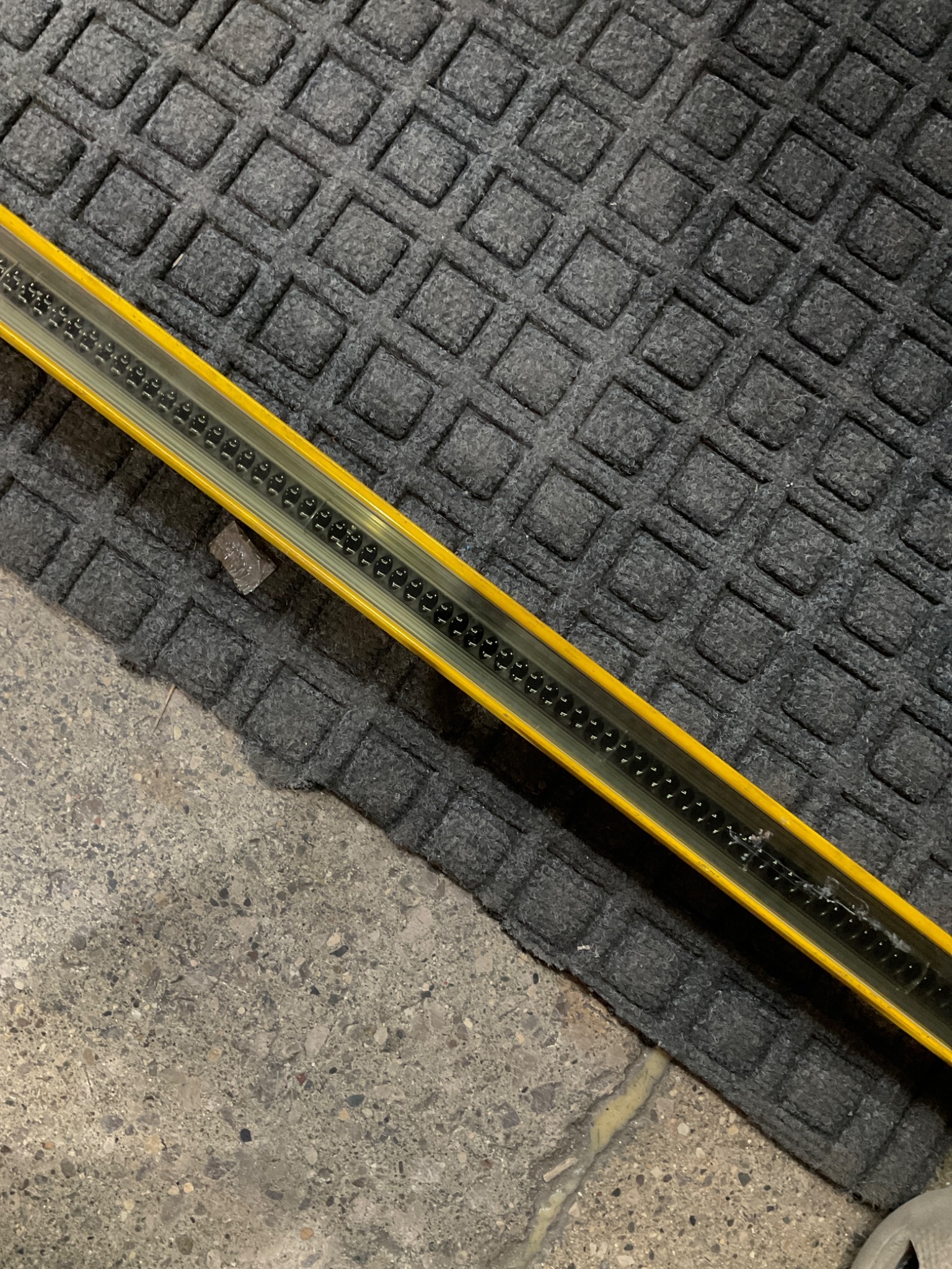 SICK C40E-1801DB010 SAFETY LIGHT CURTAIN EMITTER USED 2