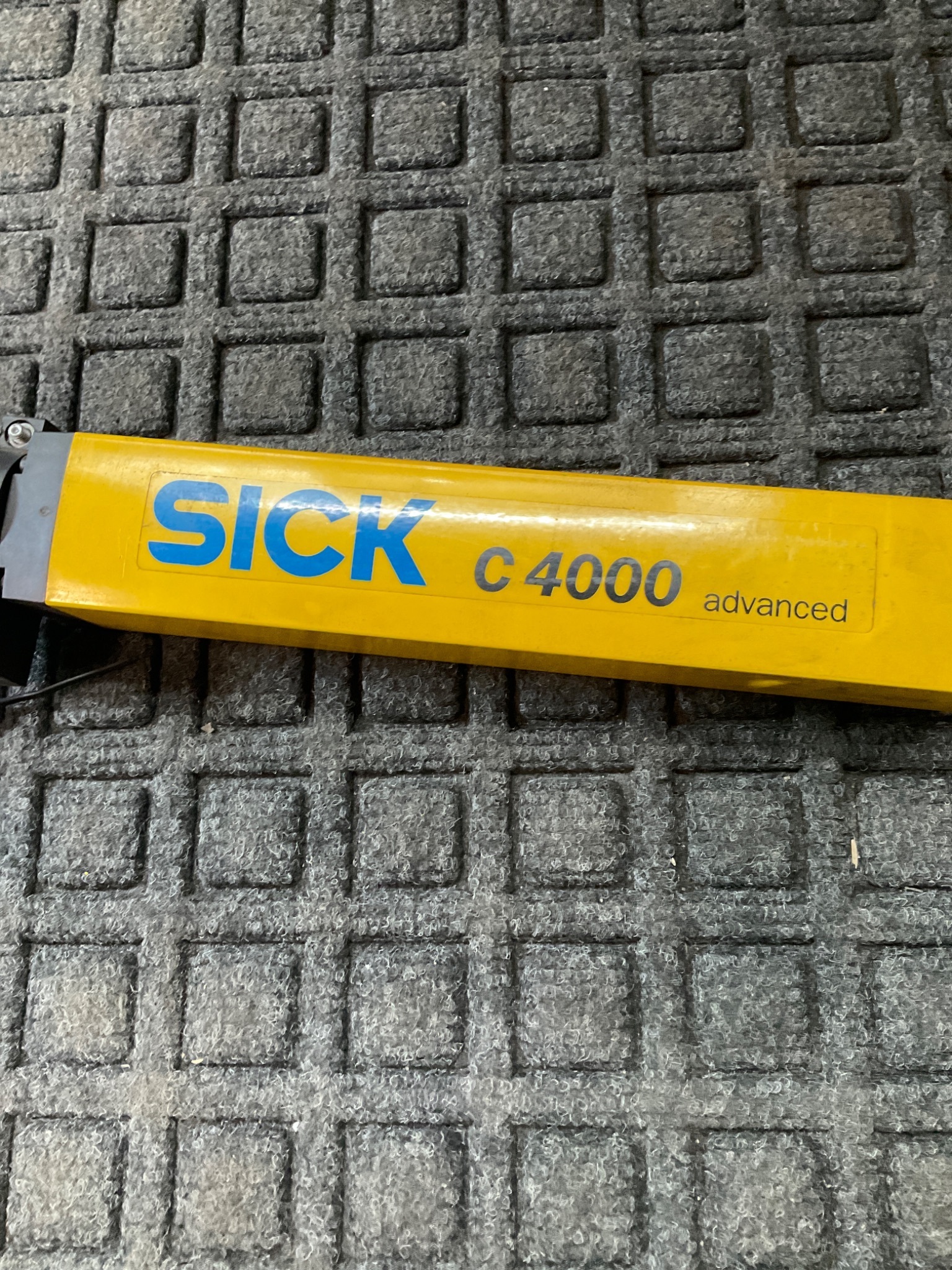 SICK C40E-1801DB010 SAFETY LIGHT CURTAIN EMITTER USED 3