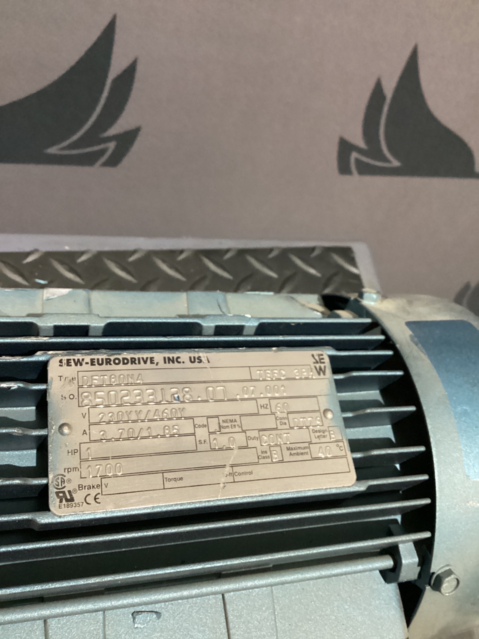 SEW EURODRIVE DFT80N4 1HP 3PH 1700RPM AC MOTOR USED 4