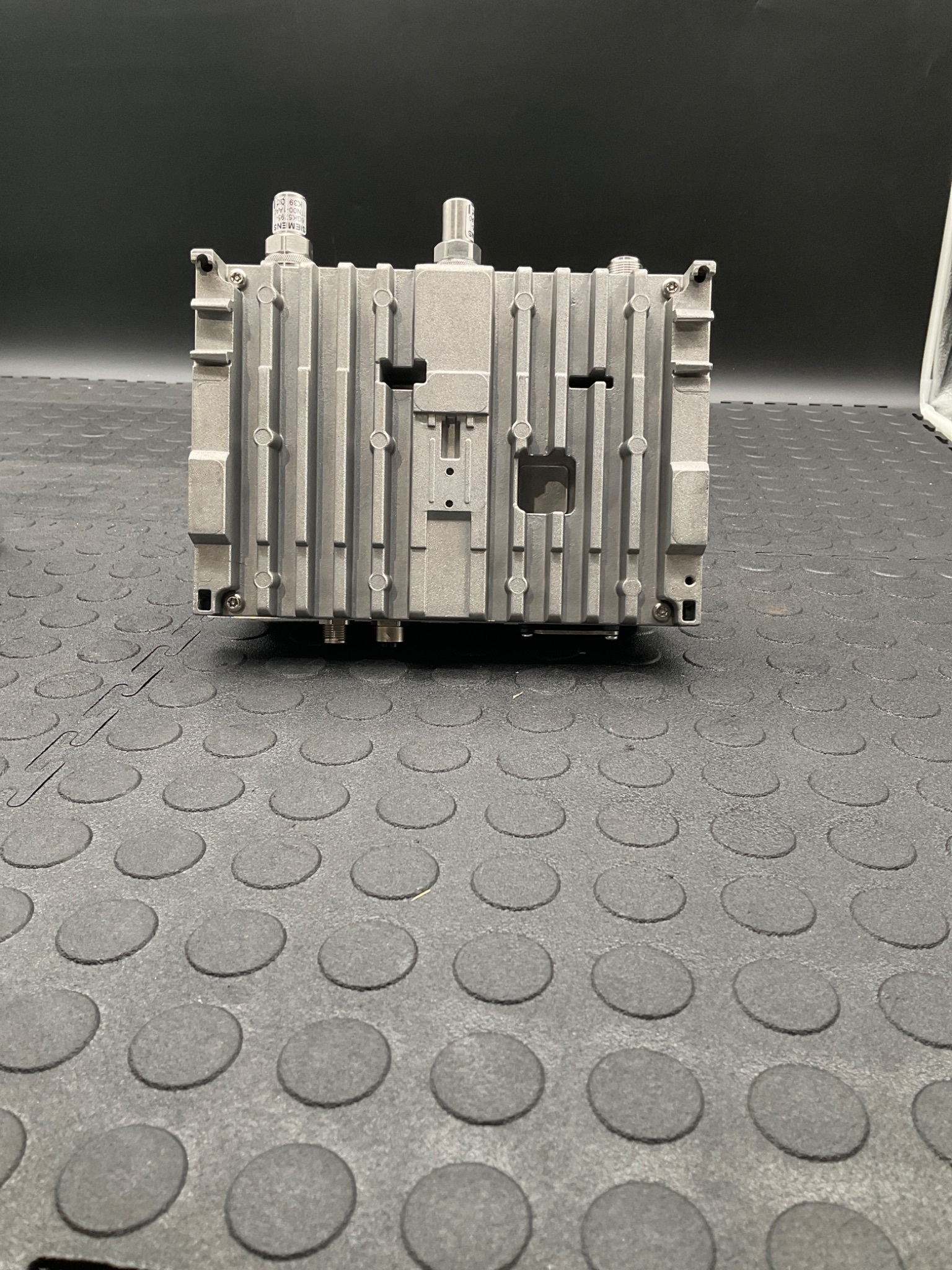 SIEMENS SCALANCE W788‑1 M12 6GK5788‑1GD00‑0AB0 IWLAN Access Point 24V USED 3