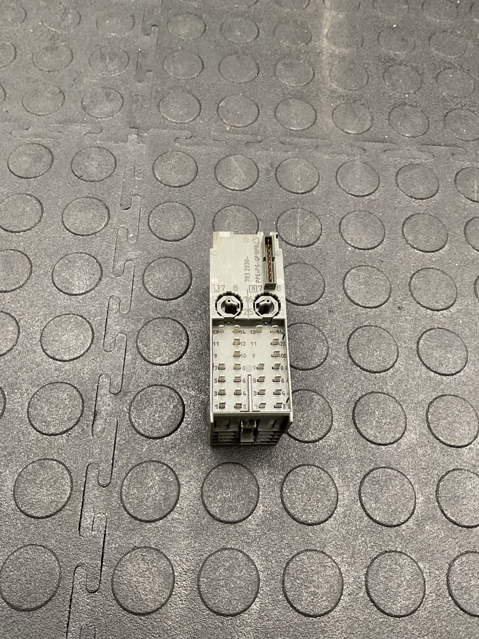 SIEMENS 6ES7-138-4FA04-0AB0 Profisafe Digital Input Module USED 2