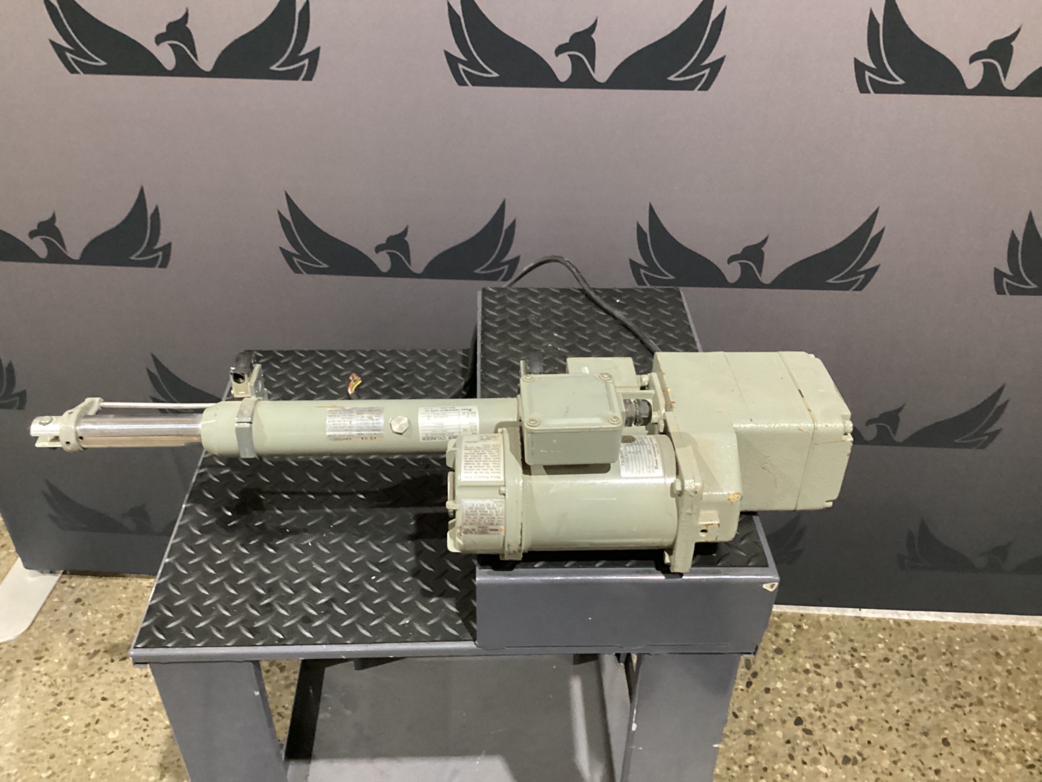 TSUBAKI LPGC100DK3XLK4-TK POWER CYLINDER USED 0