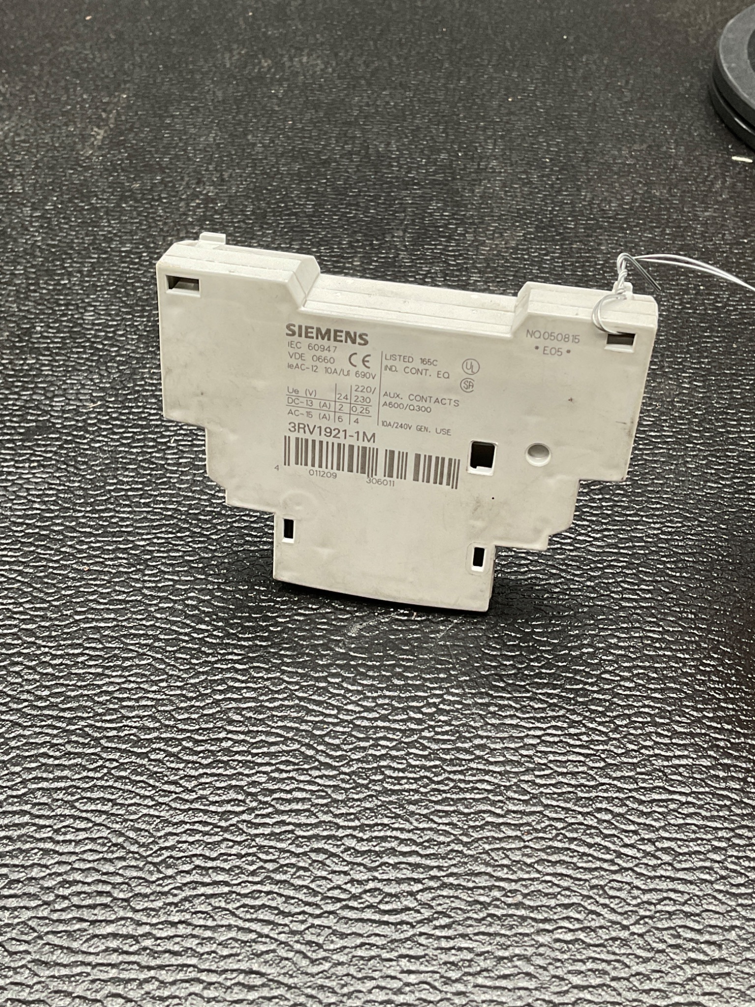 SIEMENS 3RV1921-1M AUXILIARY SWITCH BLOCK USED 2
