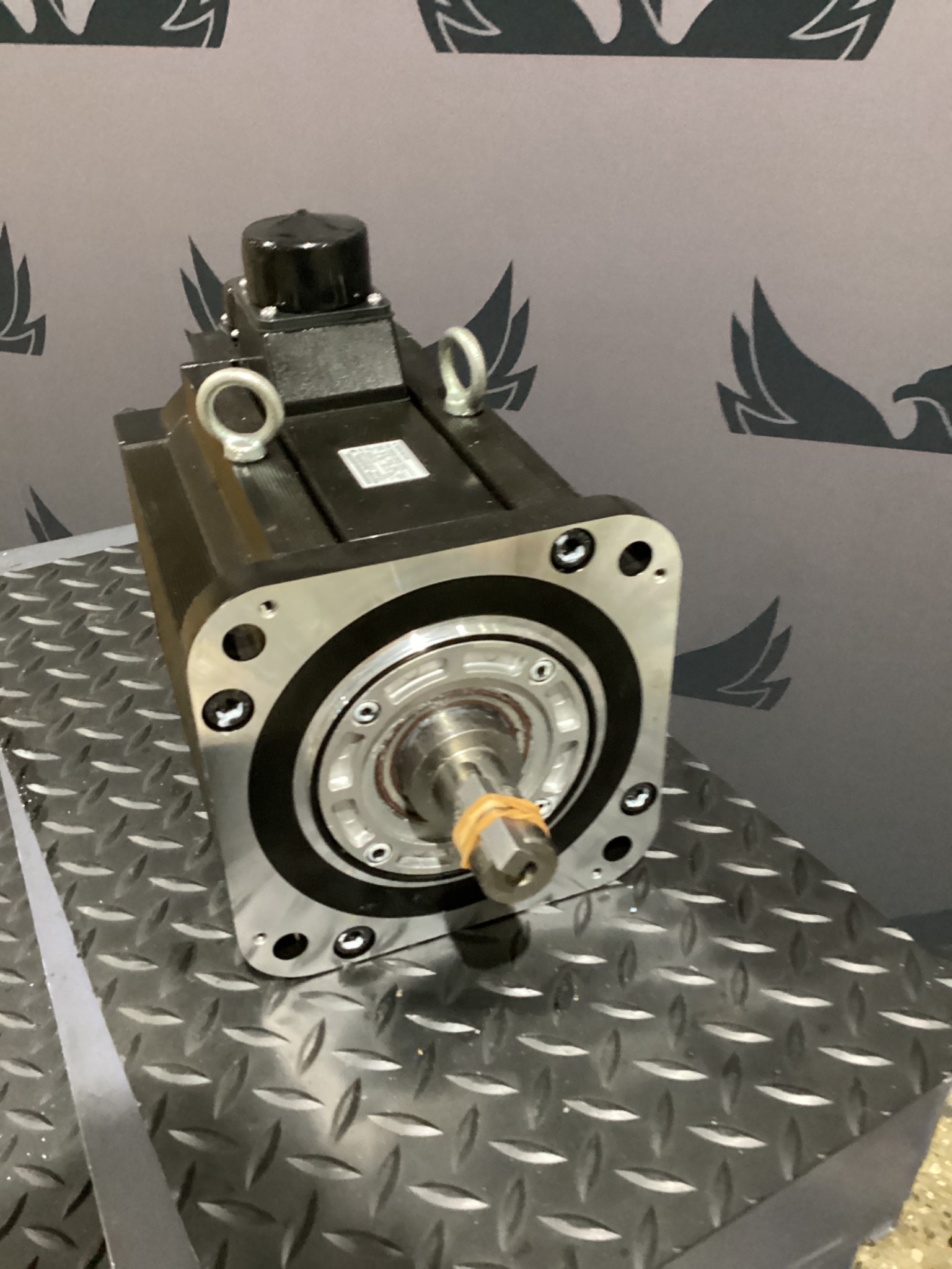 YASKAWA SGMGH-55A2A-YR16 5.5KW AC SERVO MOTOR 200V USED 4