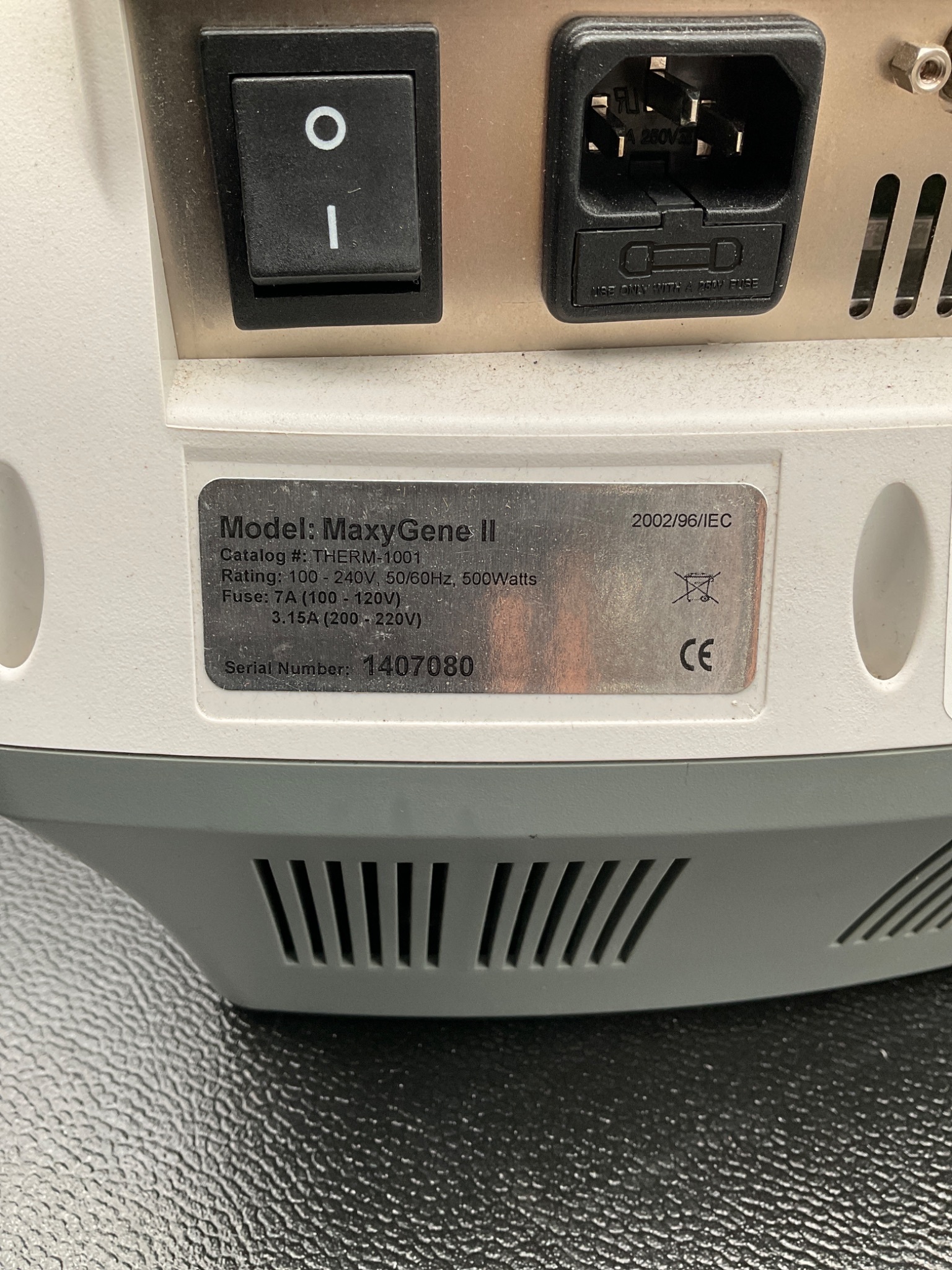 AXYGEN THERM-1001 MAXYGENE II THERMAL CYCLER USED 3