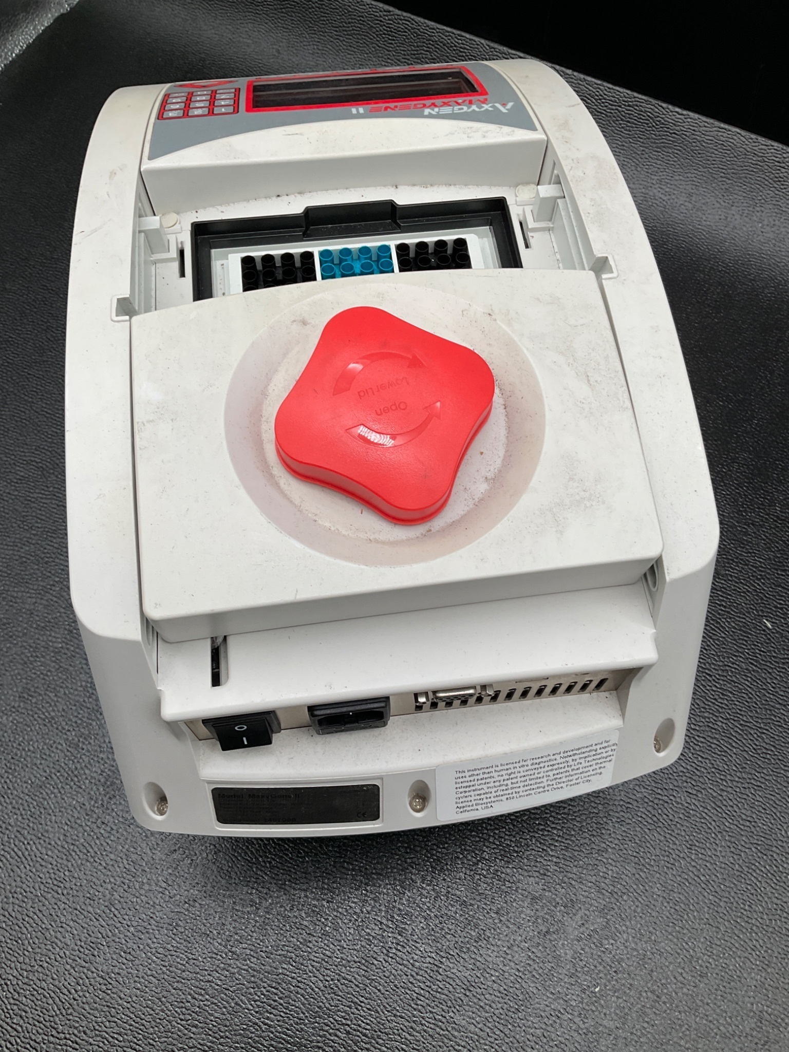 AXYGEN THERM-1001 MAXYGENE II THERMAL CYCLER USED 5