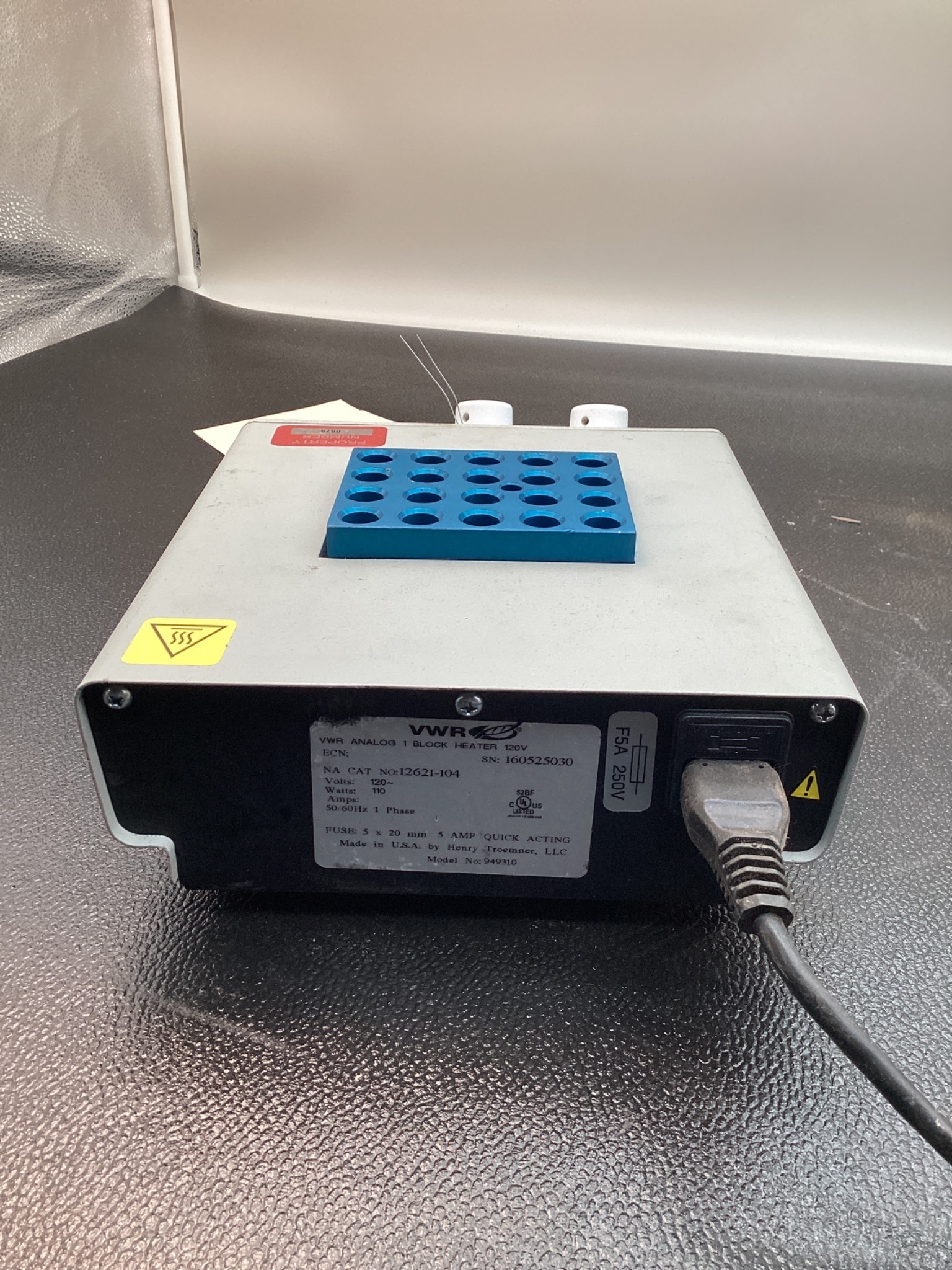 VWR 12621-104 ANALOG BLOCK HEATER DRY BATH 120V USED 2