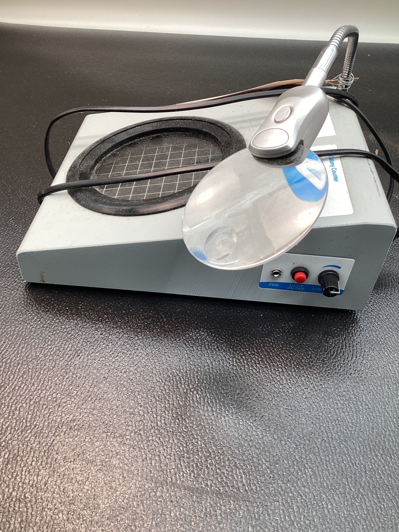J2 SEMI-AUTOMATIC DIGITAL COLONY COUNTER 220V USED 1