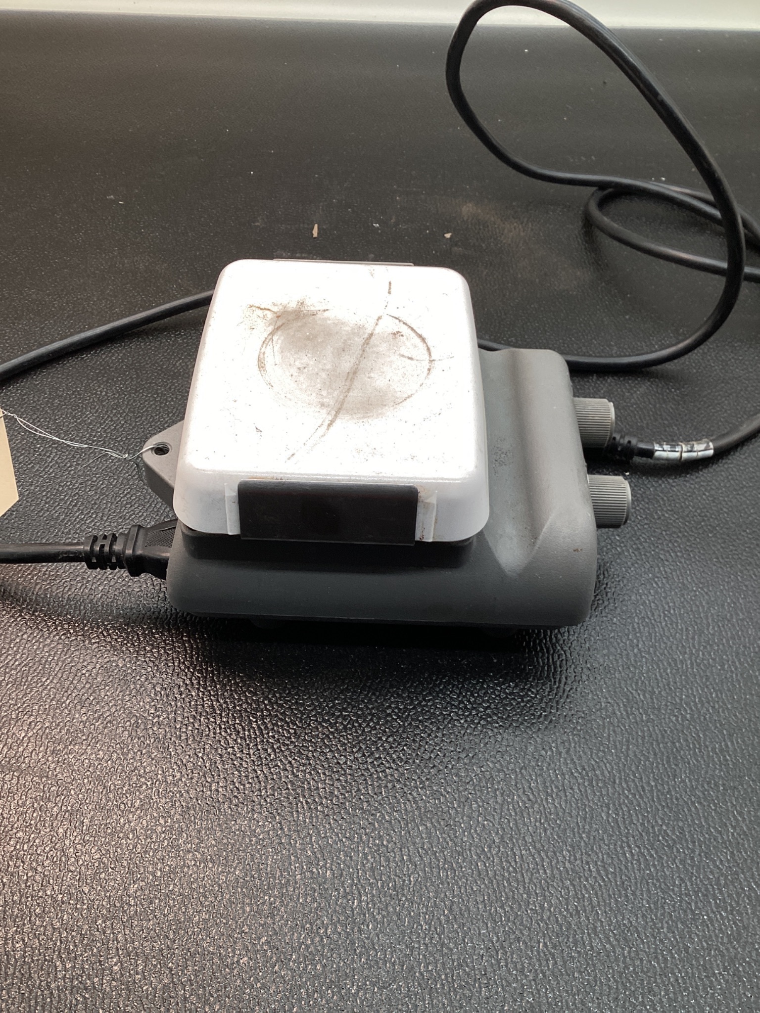 CORNING PC220 HOT PLATE STIRRER 4X5IN 120V ANALOG USED 1