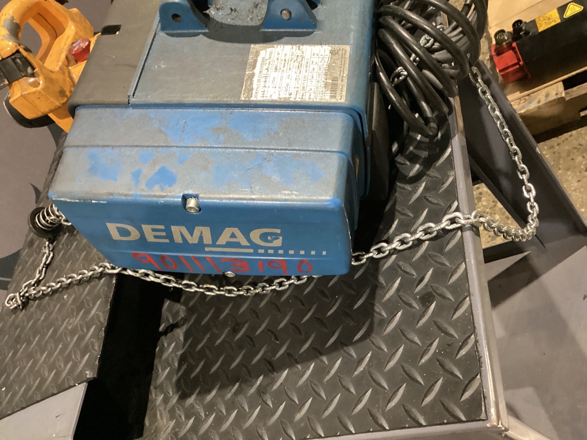 DEMAG DCM-PRO 2-125 ELECTRIC CHAIN HOIST 125KG 4.3M 19.2/4.8FT/MIN USED 0