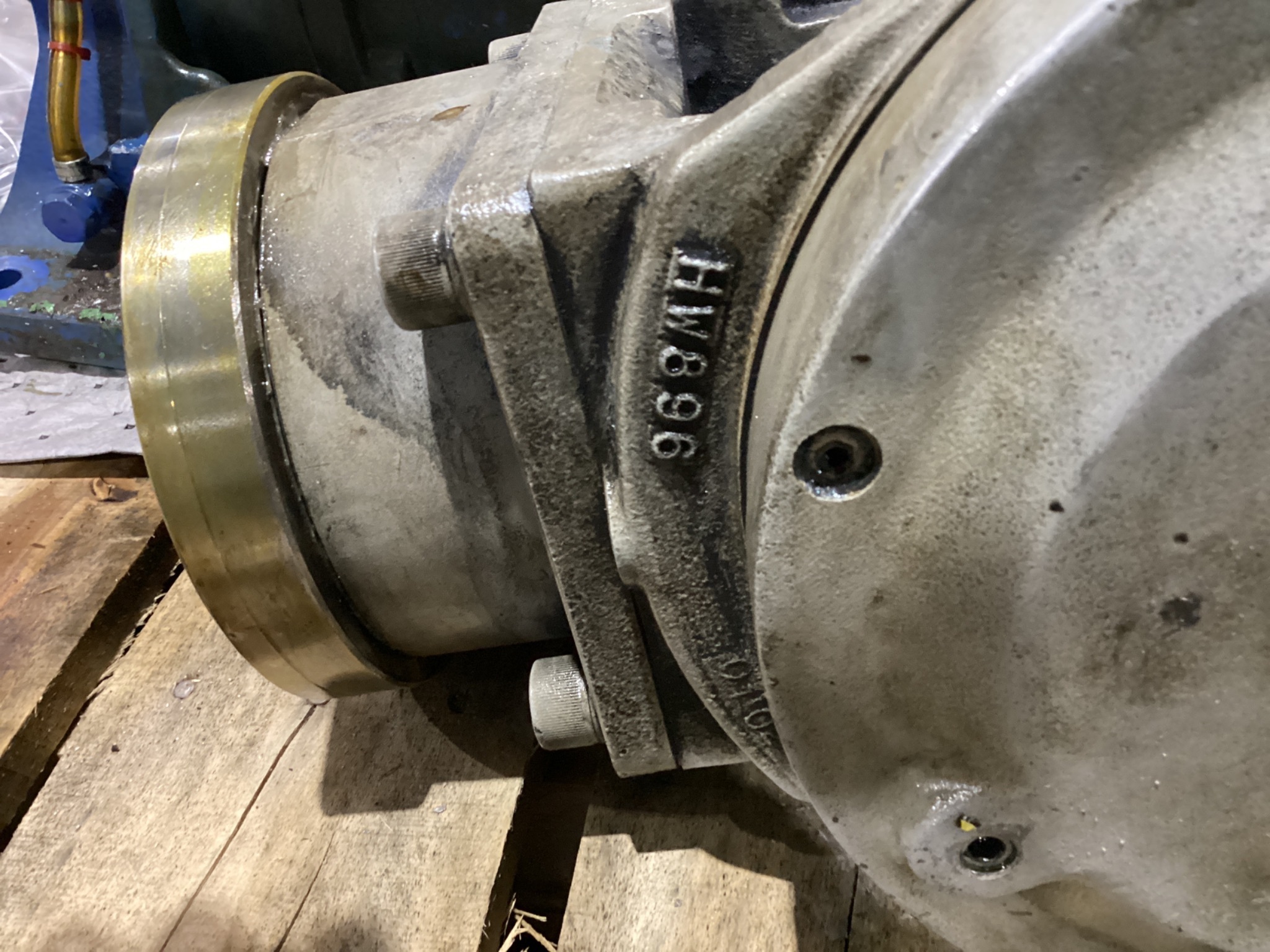 YASKAWA MOTOMAN HW890 2 F31008 ROBOT WRIST ASSEMBLY INDUSTRIAL USED 1