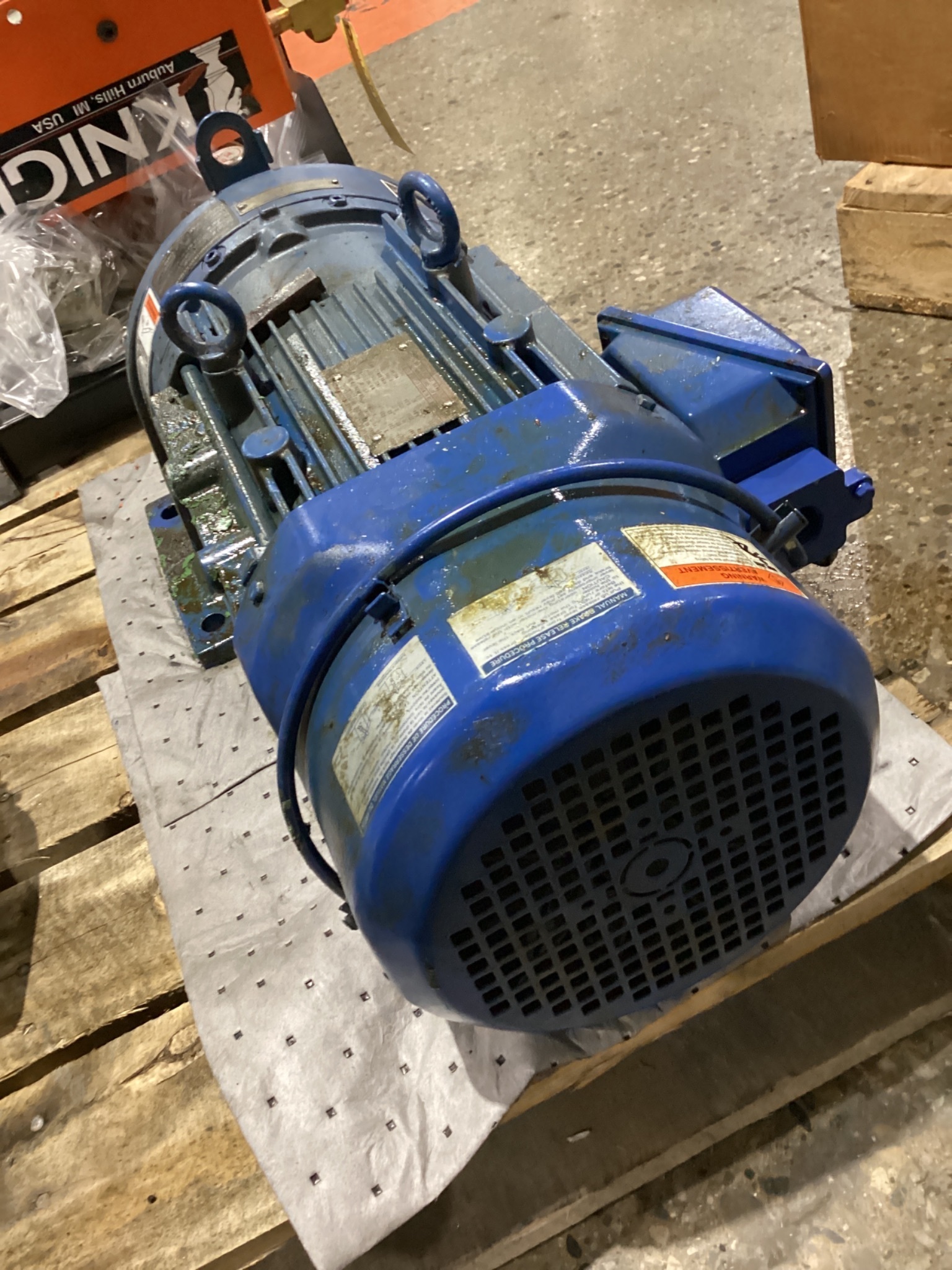 SUMITOMO CHHM5-6130A-EP-B-29 CYCLO GEARMOTOR 5HP 29:1 USED 1