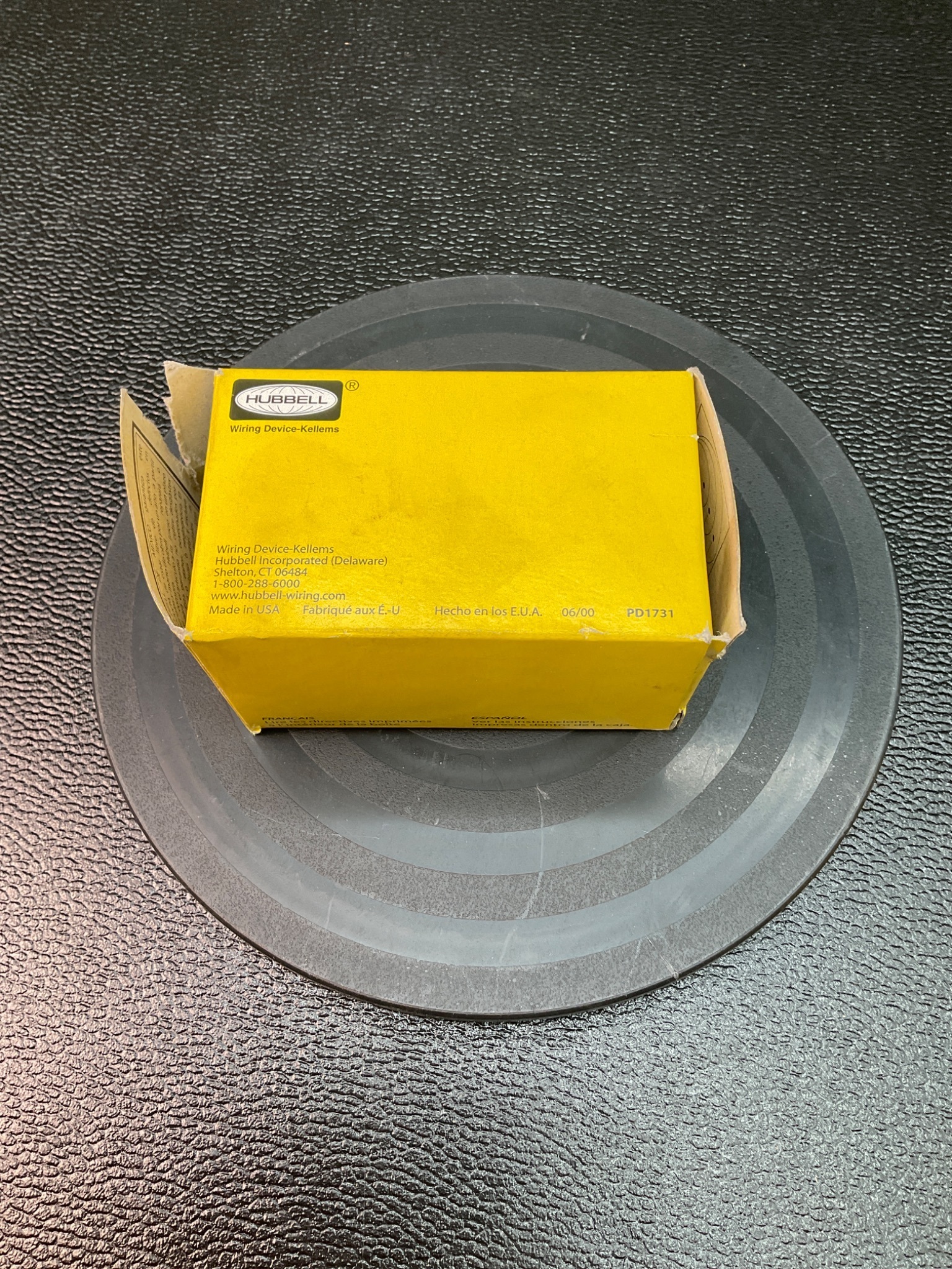 HUBBELL HBL7411C TWIST-LOCK PLUG 20A 120/208V 4P4W NEW 1