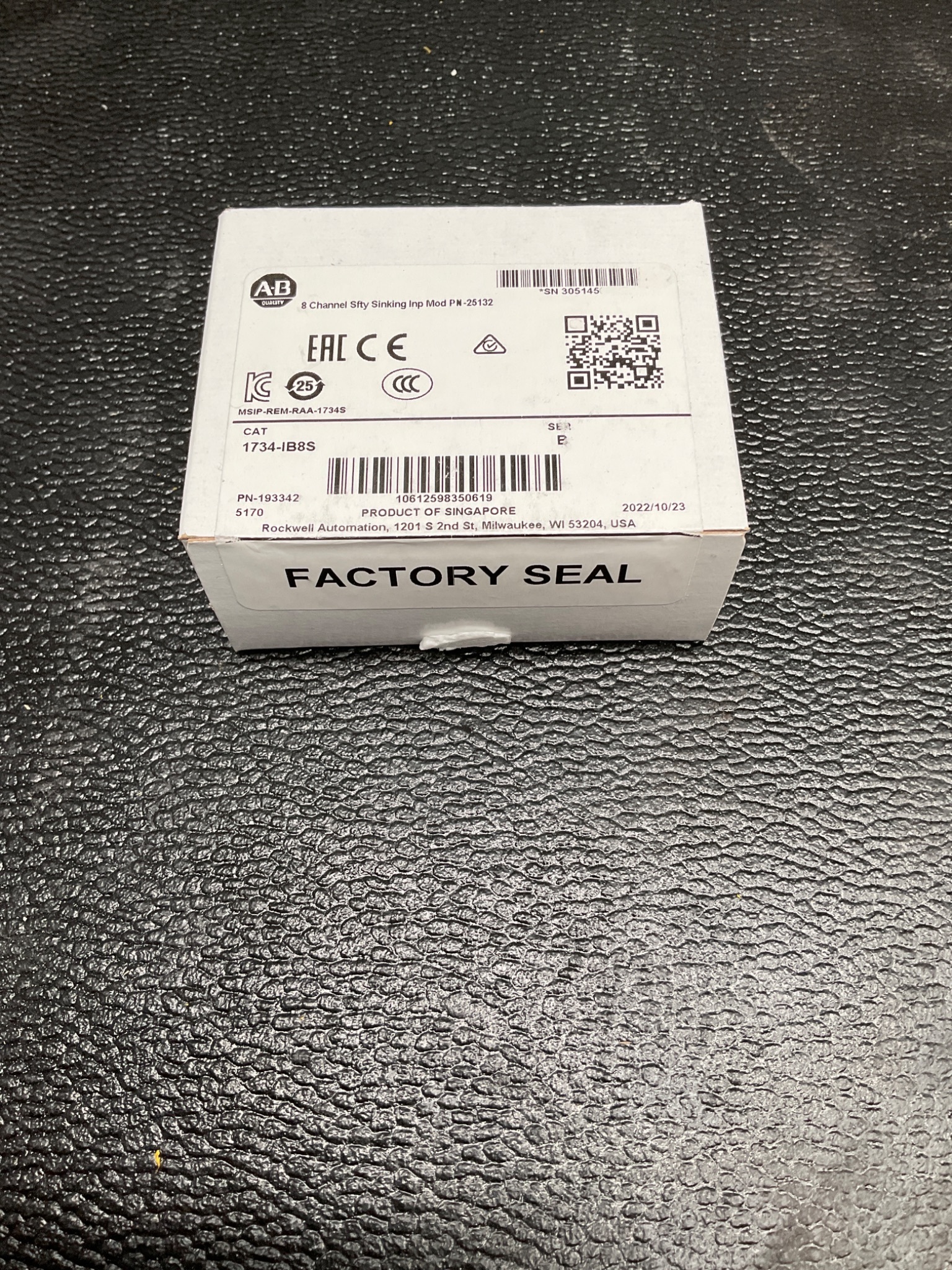 ALLEN-BRADLEY 1734-IB8S POINT I/O SAFETY INPUT MODULE NEW 0