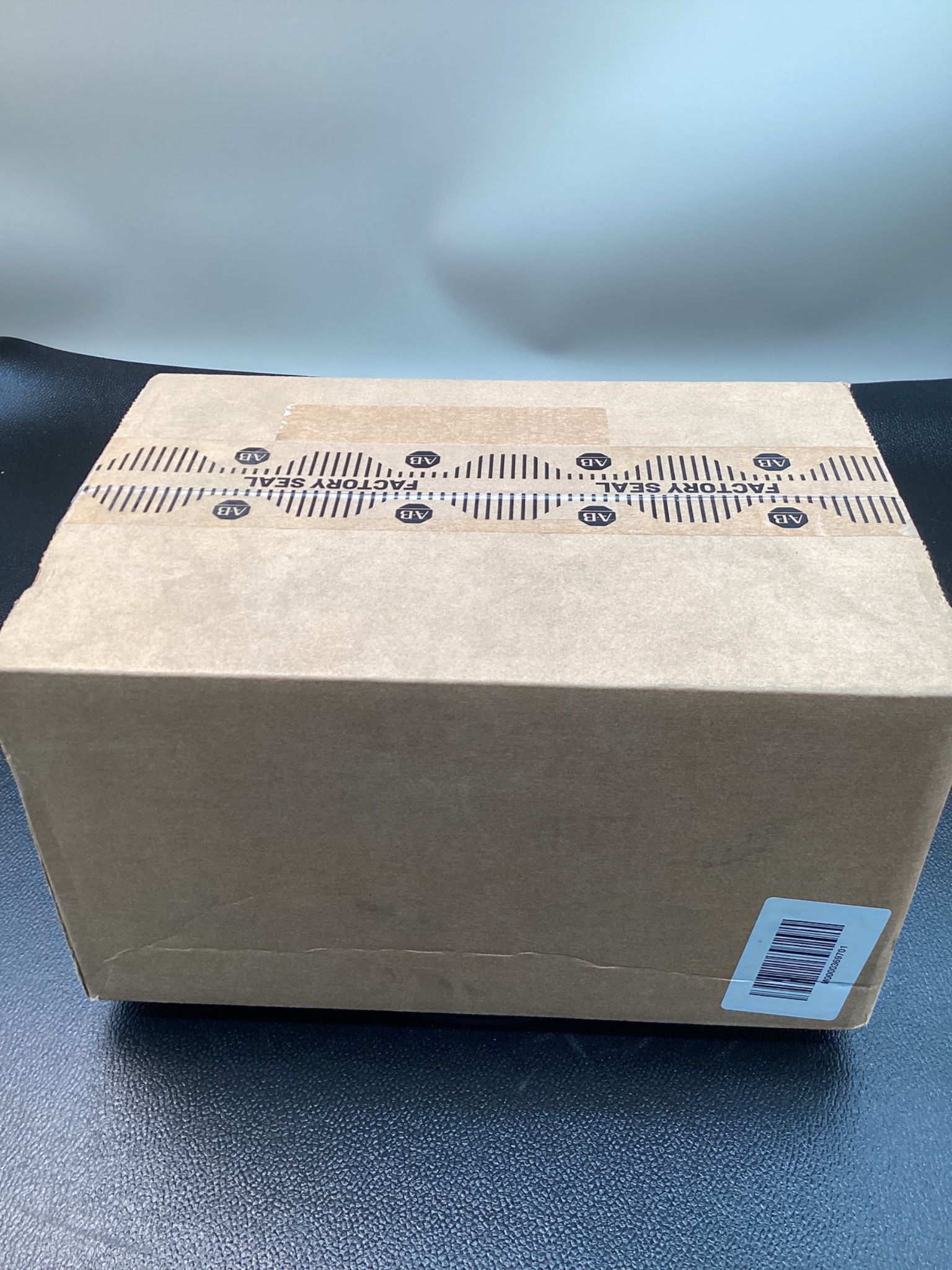ALLEN-BRADLEY 1756-A7 CONTROLLOGIX 7-SLOT PLC CHASSIS NEW 3