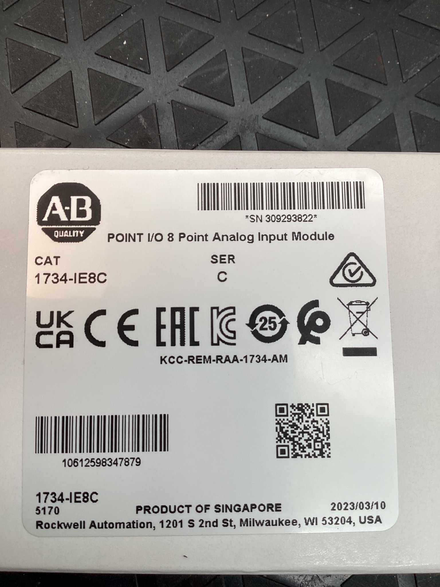 ALLEN-BRADLEY 1734-IE8C 8CH ANALOG INPUT MODULE 4-20MA NEW 1