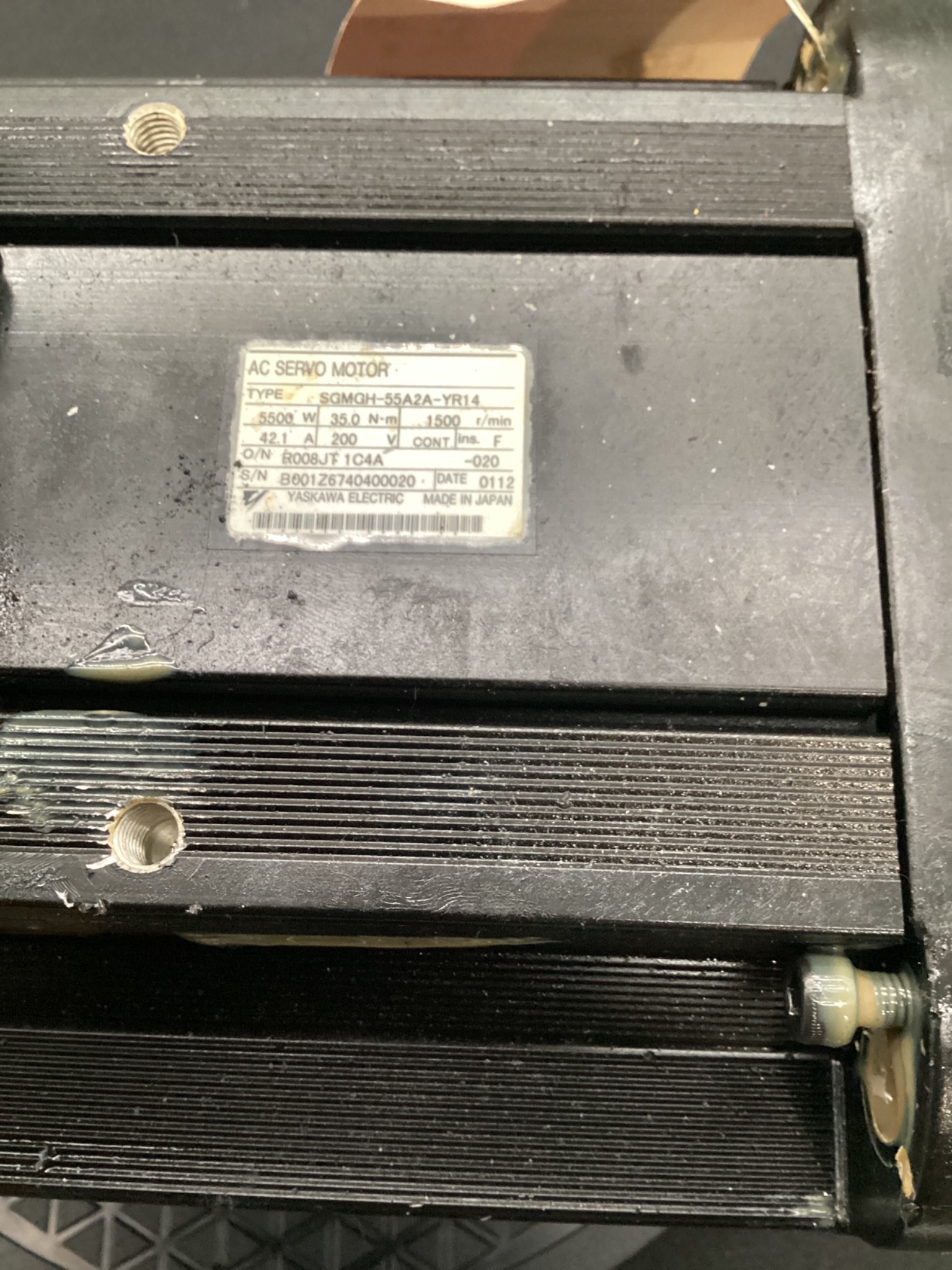 YASKAWA SGMGH-55A2A-YR14 AC SERVO MOTOR 5.5KW USED 2