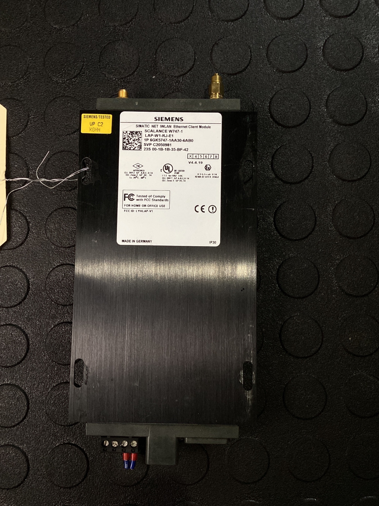 SIEMENS 6GK5747-1AA30-6AB0 SCALANCE W747-1 IWLAN Client Module USED 0