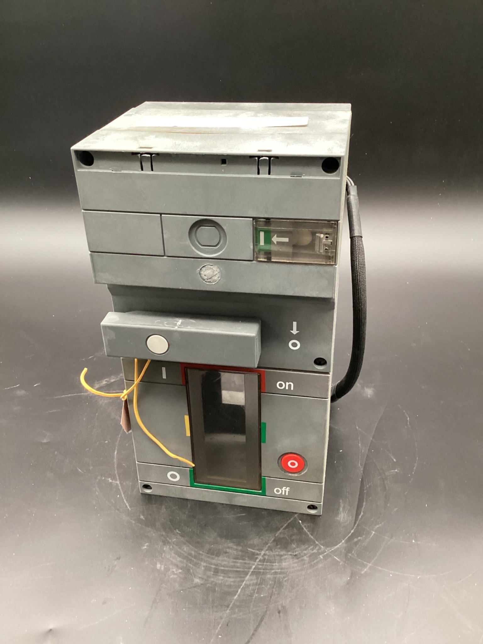 ABB SACE ISOMAX S MOLDED CASE CIRCUIT BREAKER USED 0