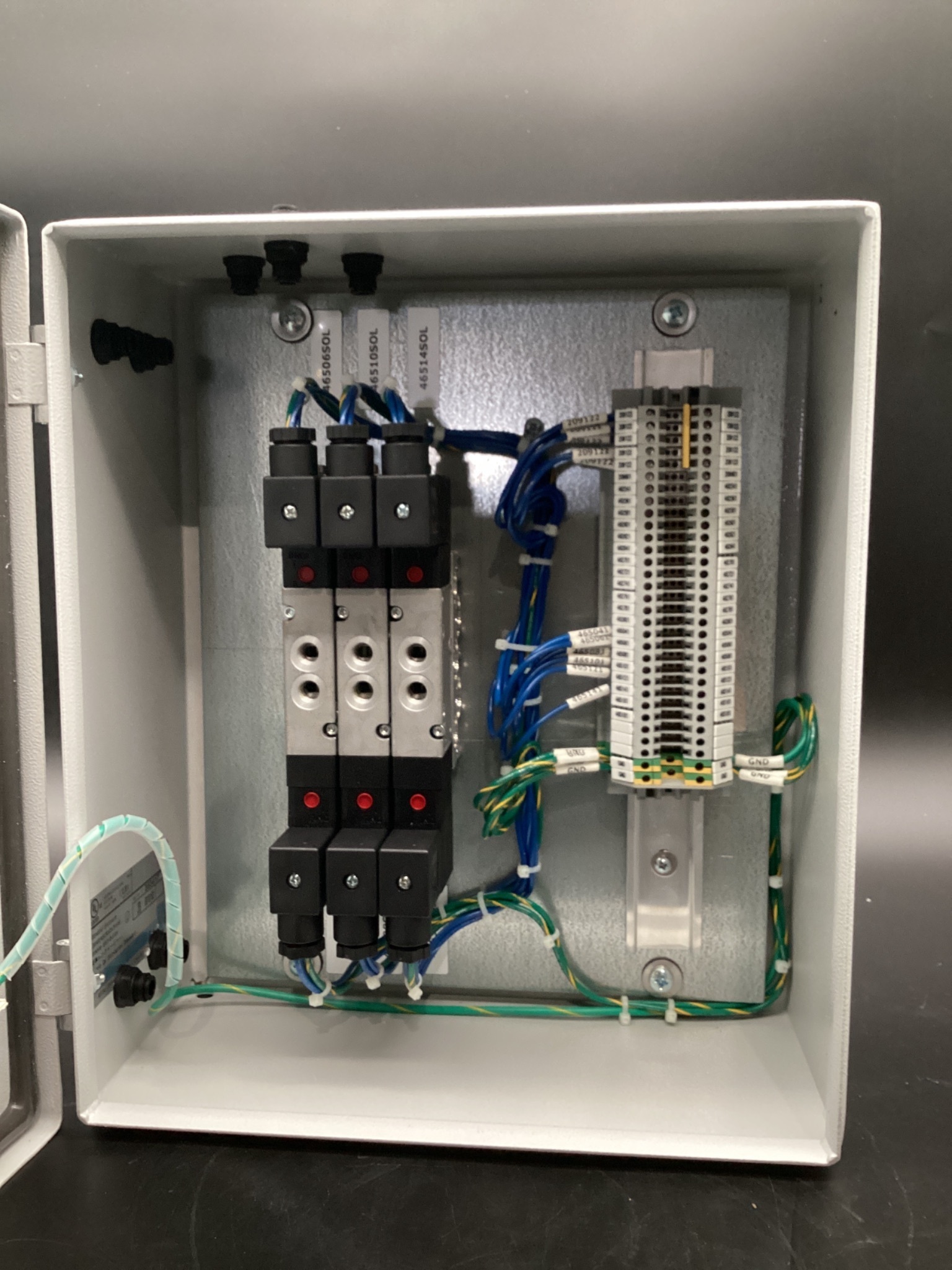 RITTAL 8018102 INDUSTRIAL CONTROL PANEL ENCLOSURE NEW 1