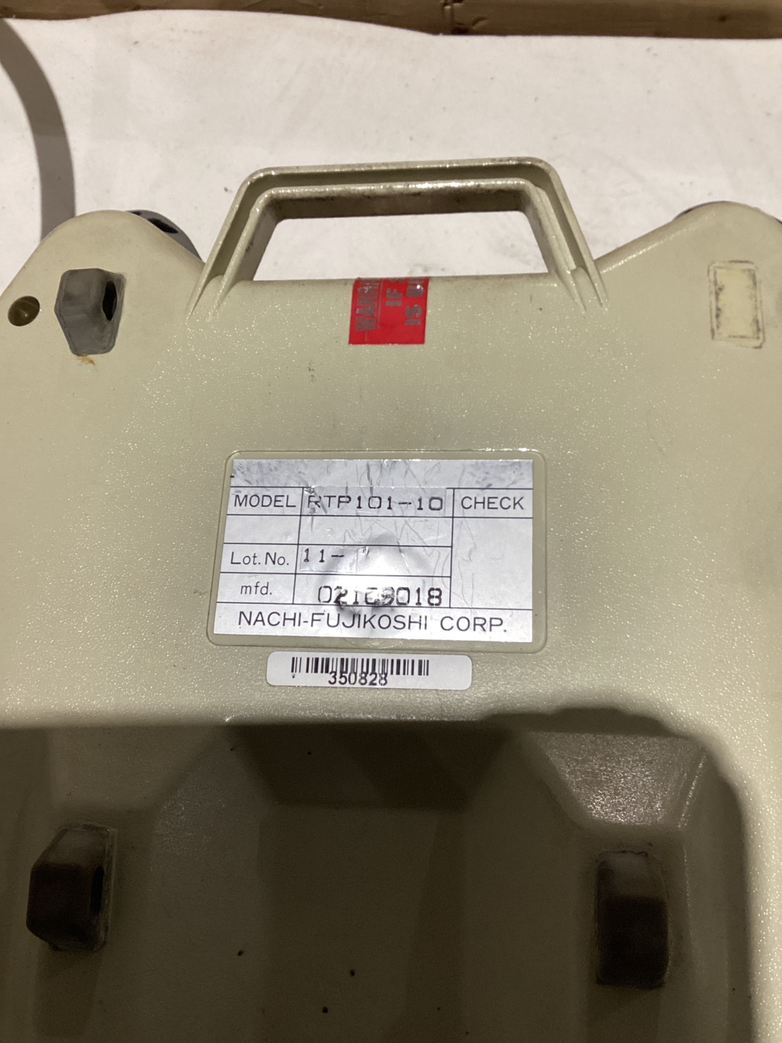 NACHI TEACH PENDANT RTP101-10 USED 2