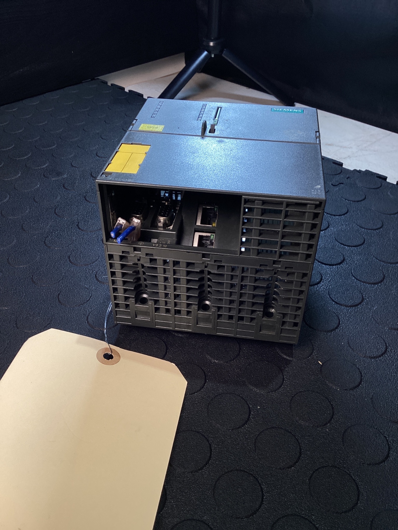 SIEMENS 6ES7 318-3FL01-0AB0 Simatic S7-300 CPU Module USED 1