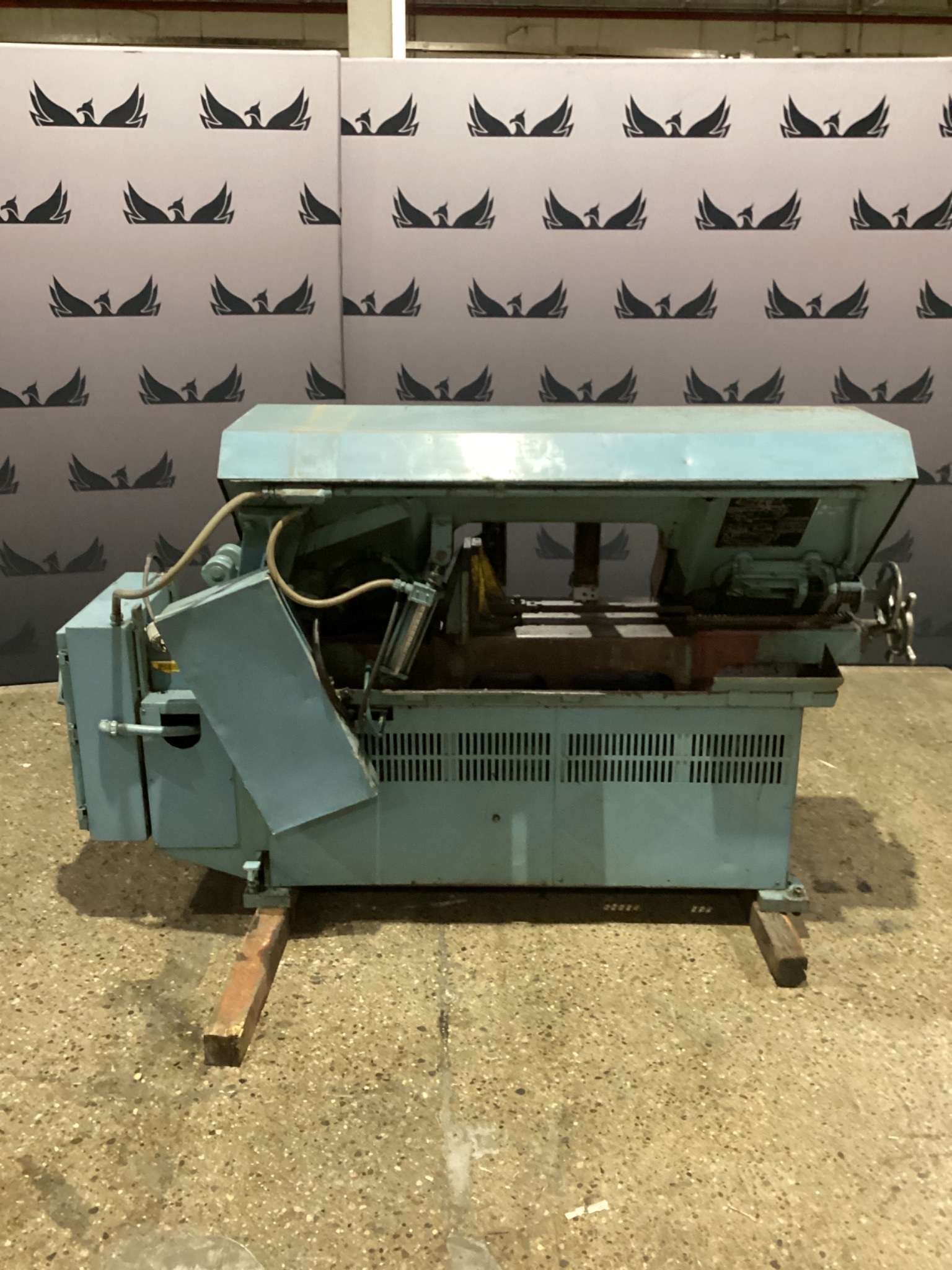 NATIONAL MACHINE TOOL 220 BANDSAWS USED 1