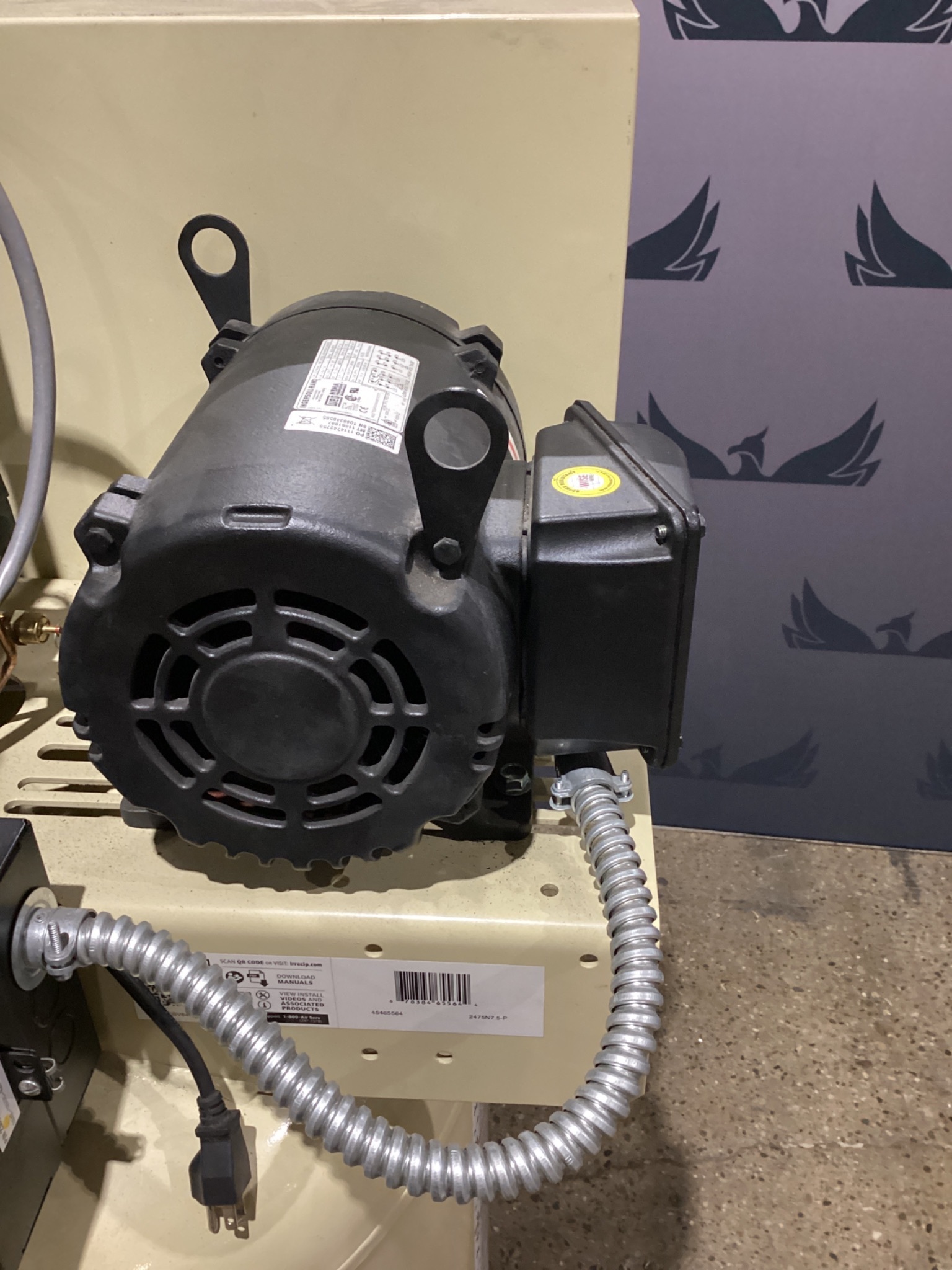 INGERSOLL-RAND 2475N7.5-P AIR COMPRESSORS USED 7