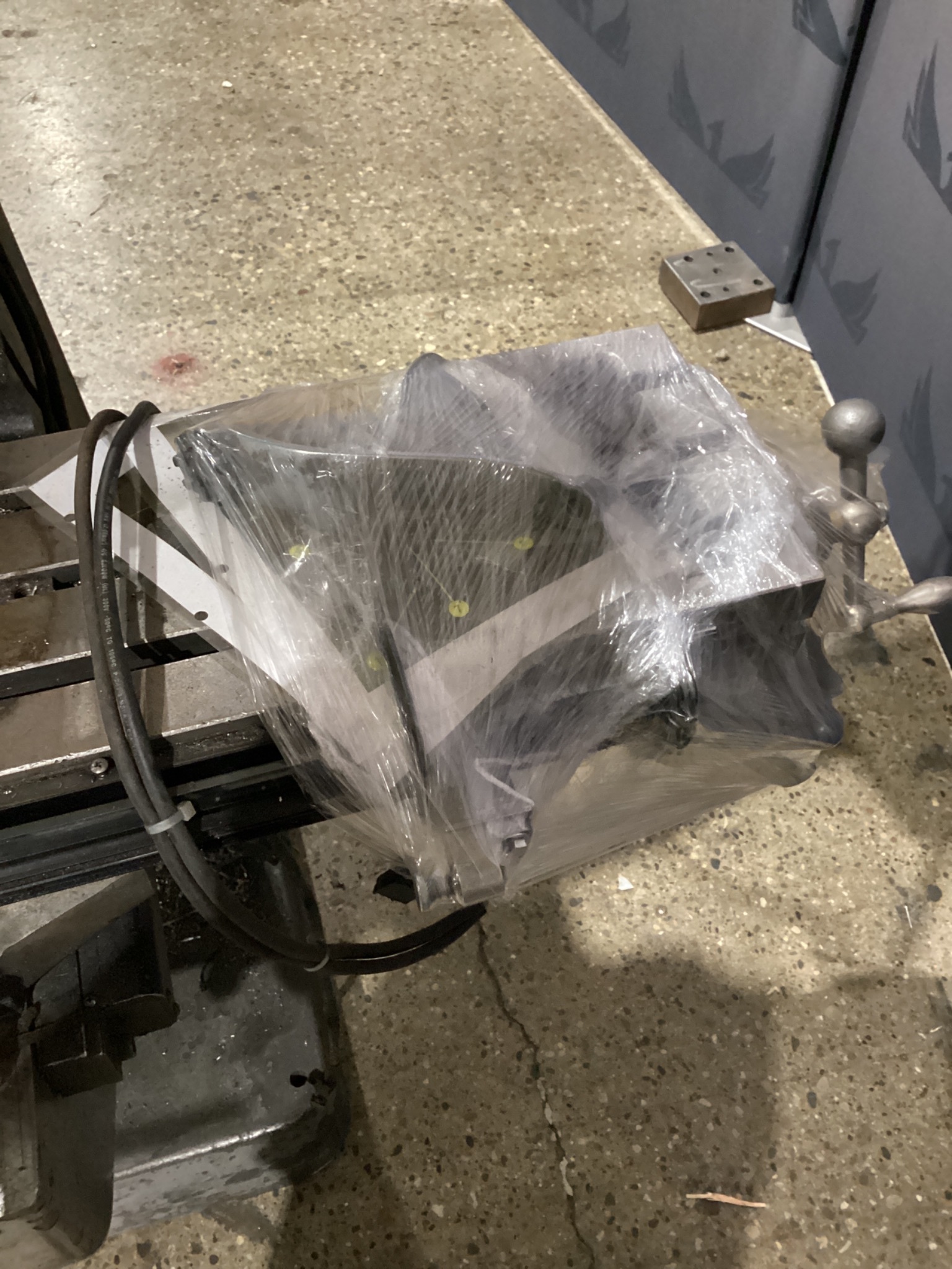 ALLIANT 42VC VERTICAL MILLS USED 2