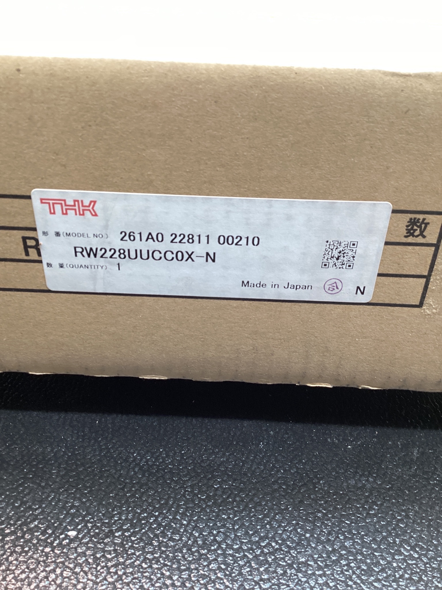THK RW228UUCC0X-N Cross Roller Bearing NEW 5