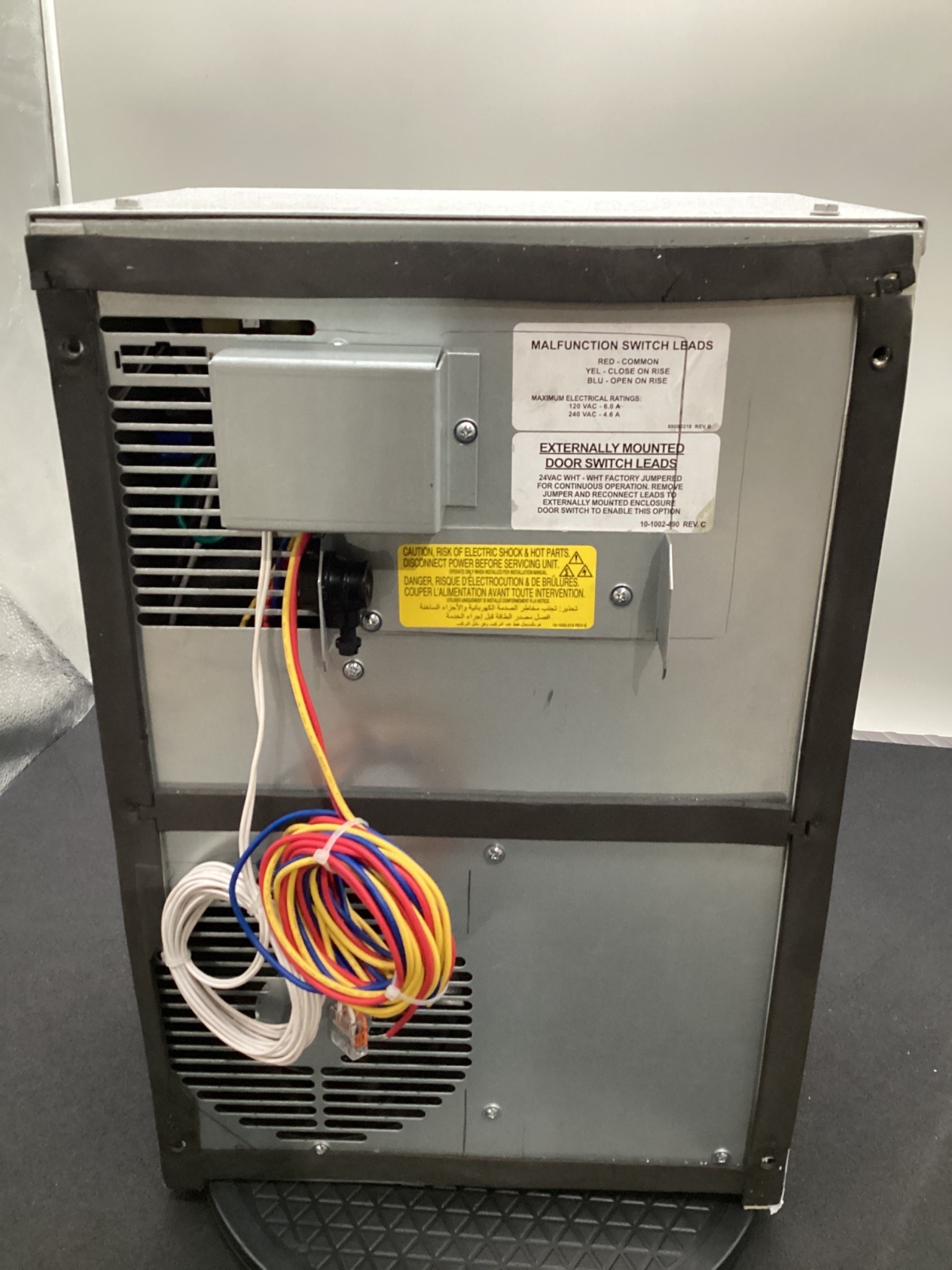NVENT HOFFMAN N170216G010 SPECTRACOOL INDOOR AC UNIT 1800BTU USED 1