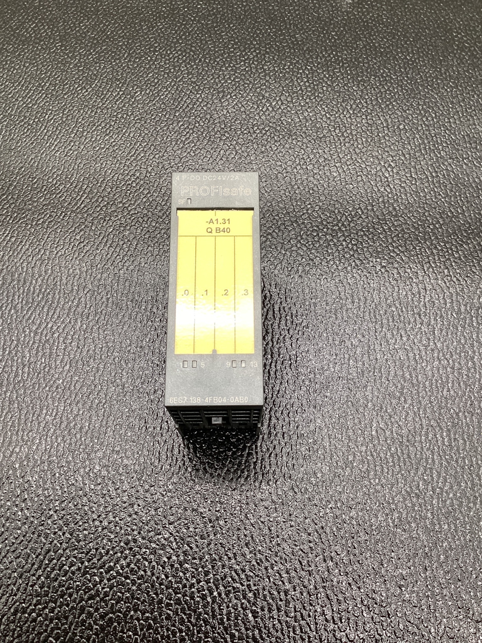 SIEMENS 6ES7138-4FB04-0AB0 DIGITAL OUTPUT MODULE USED 0