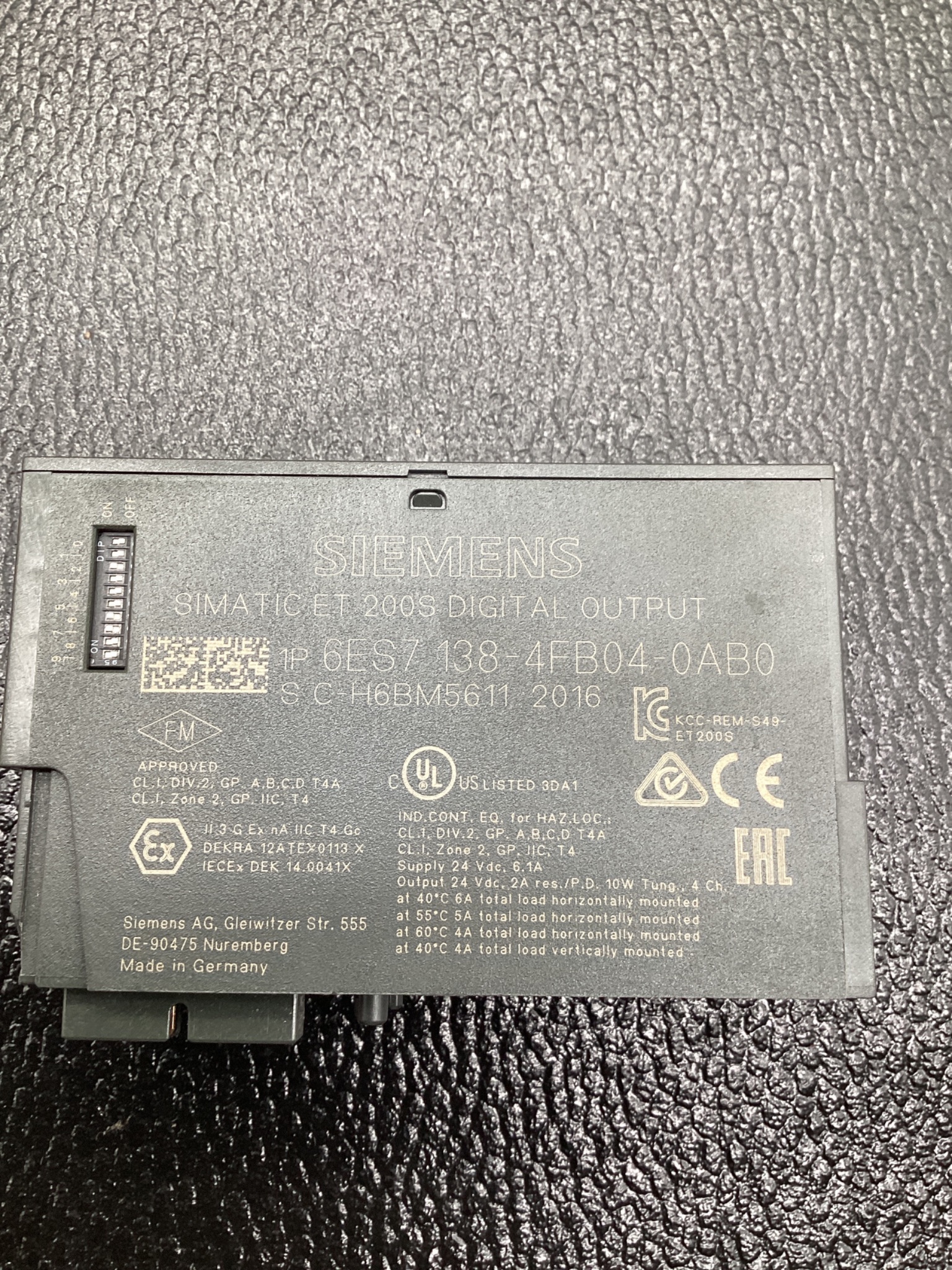 SIEMENS 6ES7138-4FB04-0AB0 DIGITAL OUTPUT MODULE USED 6