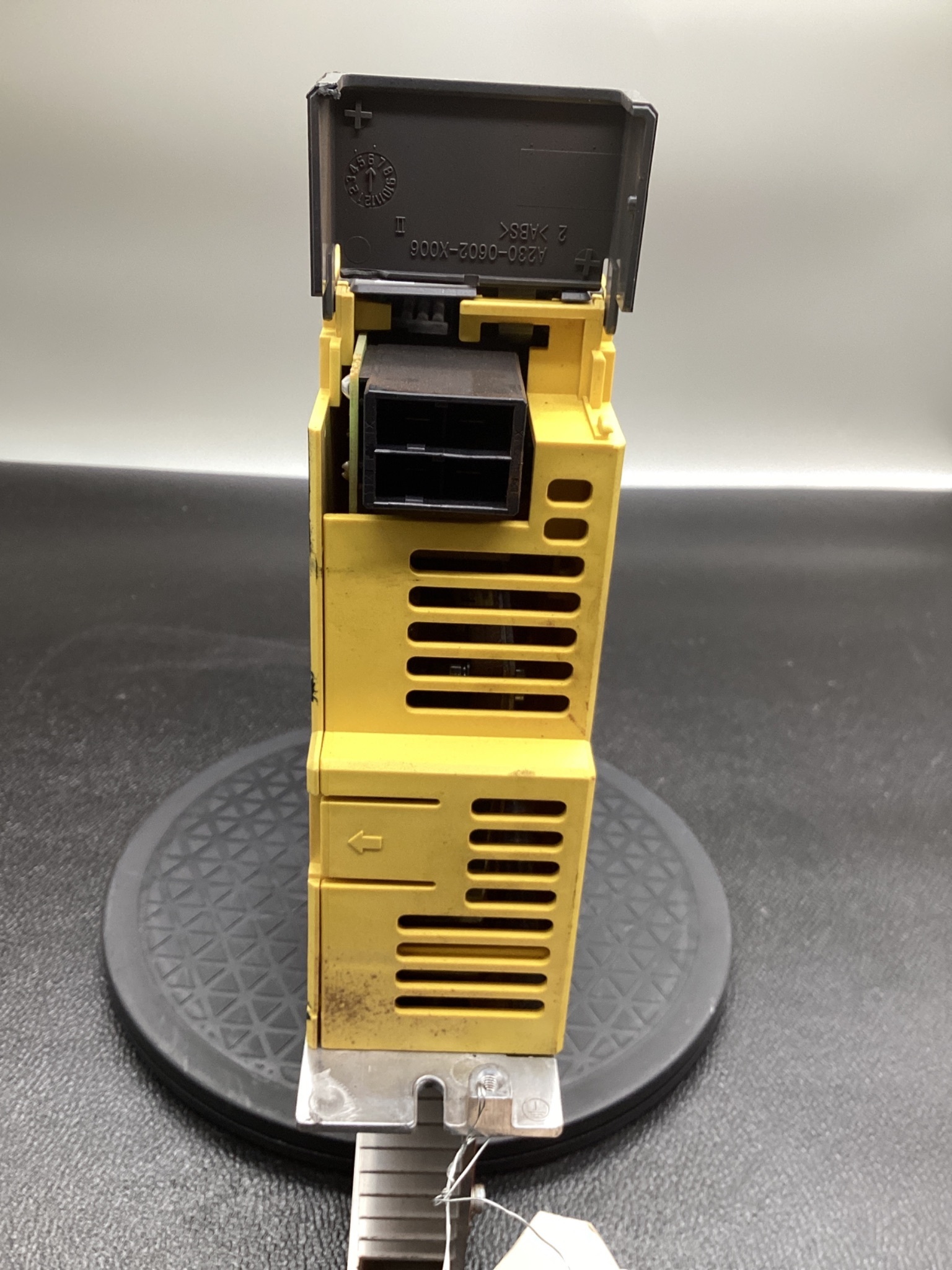 FANUC A06B-6117-H105 aiSV 80 SERVO AMPLIFIER MODULE USED 2