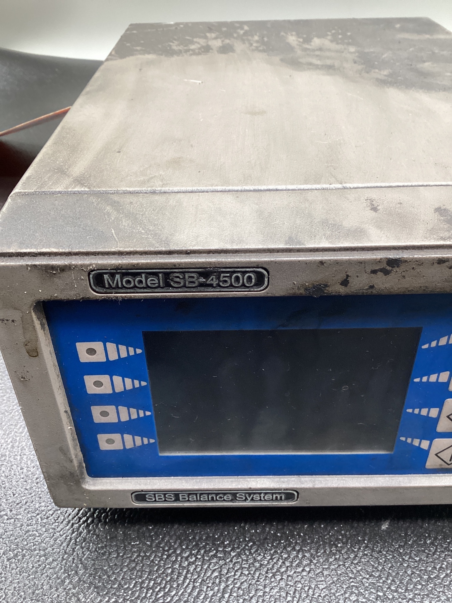 SBS SB-4500 BALANCE SYSTEM USED 4