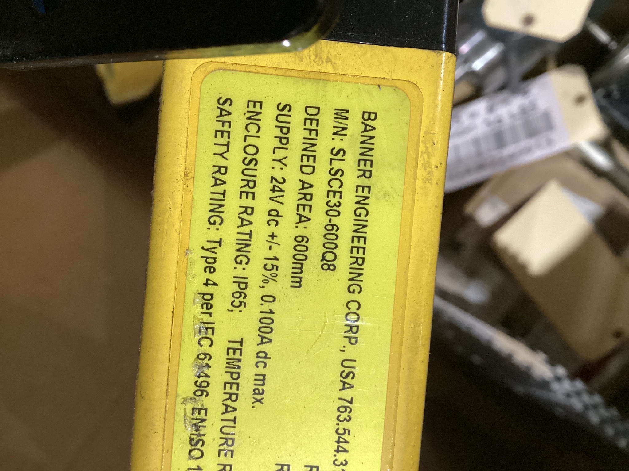 BANNER SLSCE30-600Q8 SLSCR30-600Q8 Light Curtain Set USED 6