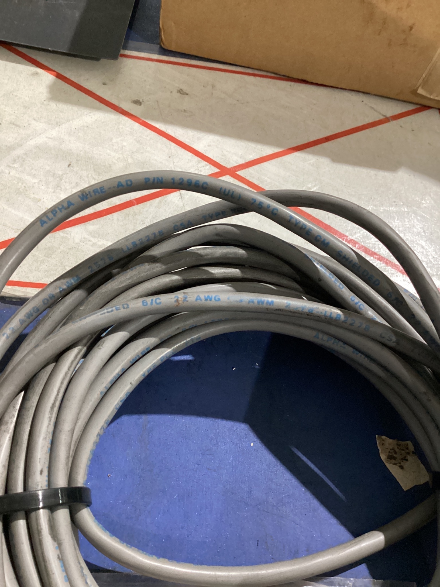 CASTELL INTERLOCKS STOP24 TRAPPED KEY SAFETY SWITCH USED 3