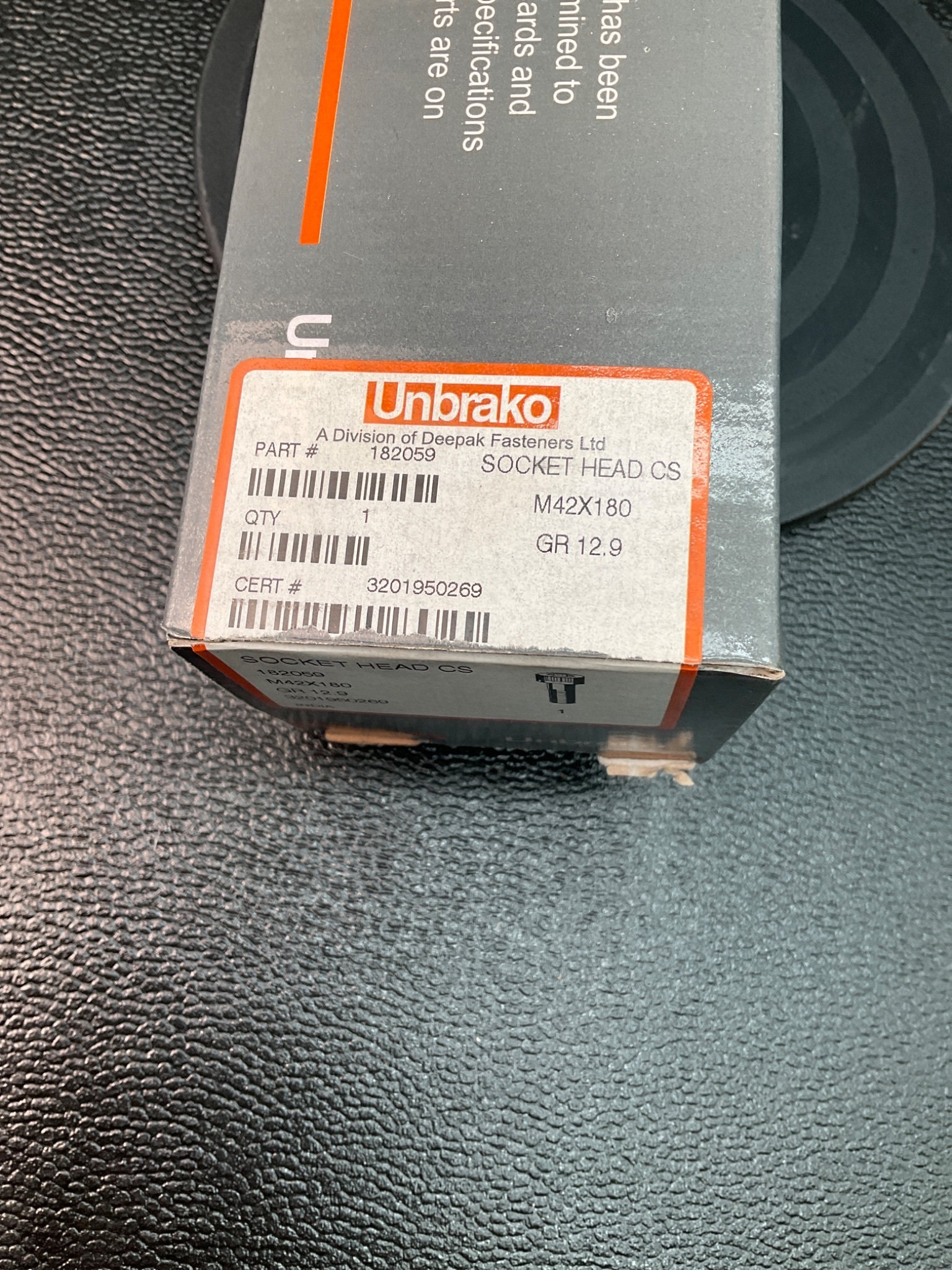 UNBRAKO 182059 M42X180MM SOCKET HEAD CAP SCREW USED 2